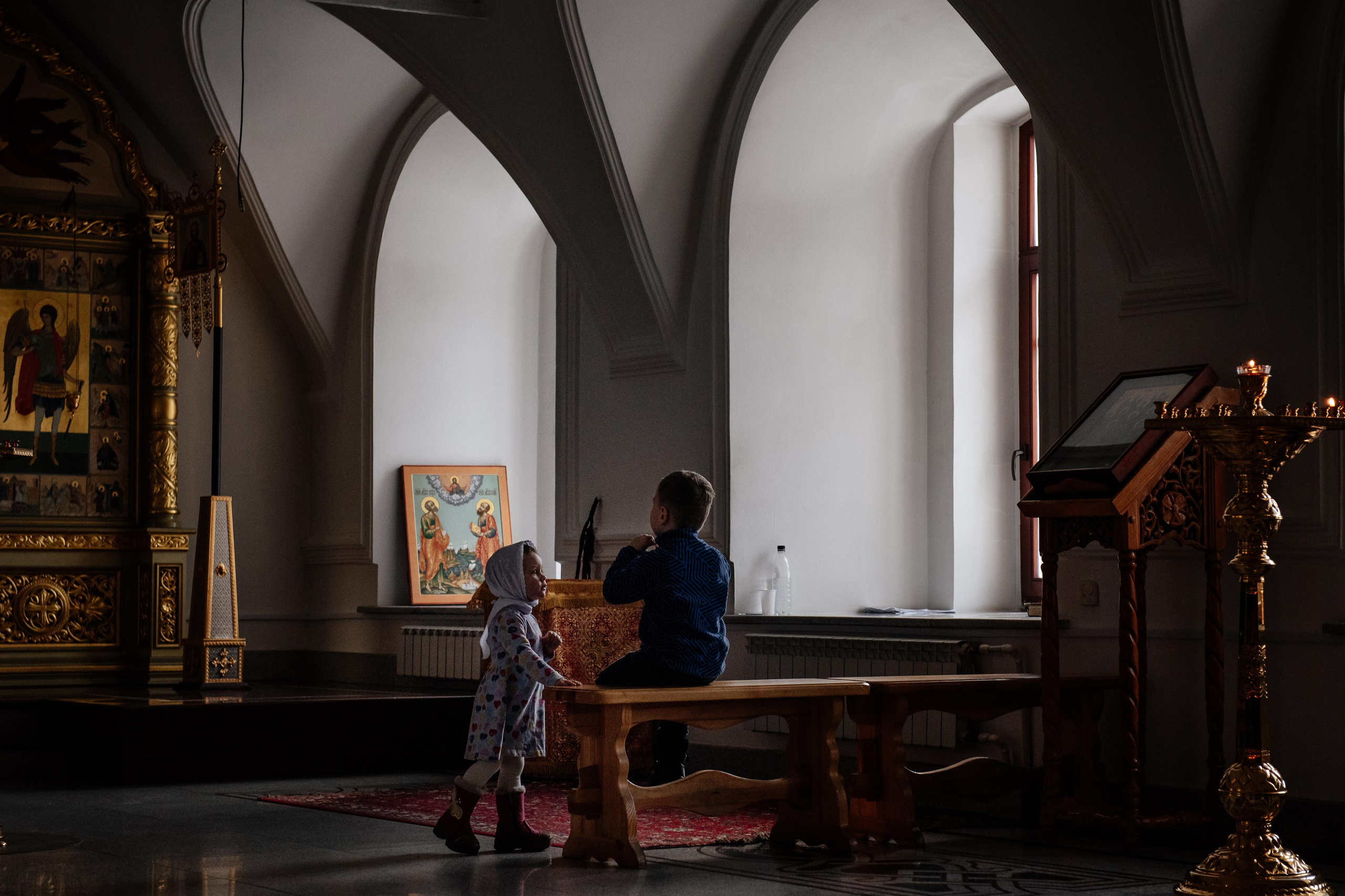 Православное богослужение, церковь,  Харлампиевский храм Иркутска, православная фотосъемка богослужений, православный фотограф в Иркутске Анна Диденко