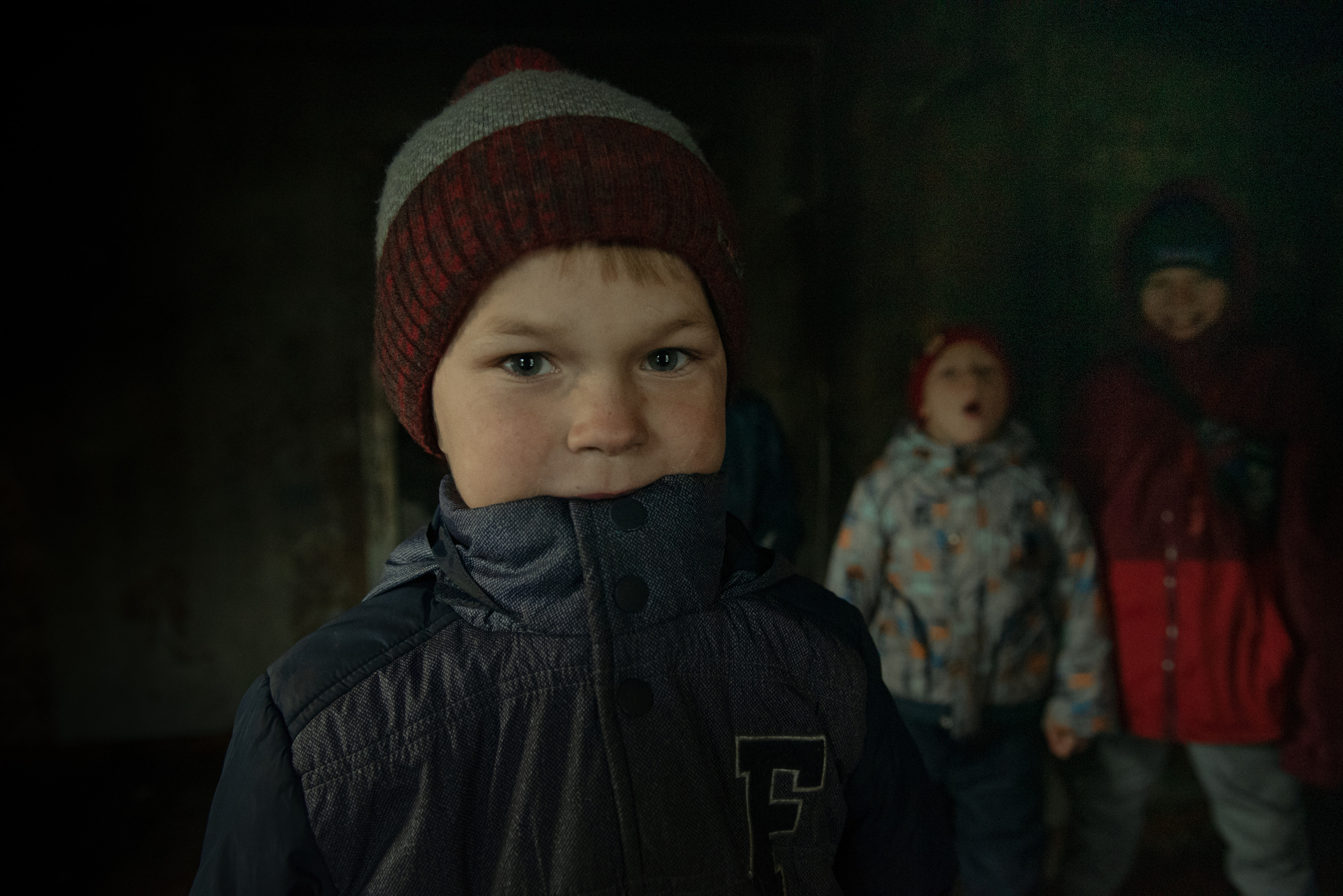 Пожар оставил без дома семью с 9 детьми. Репортажный фотограф Анна Диденко