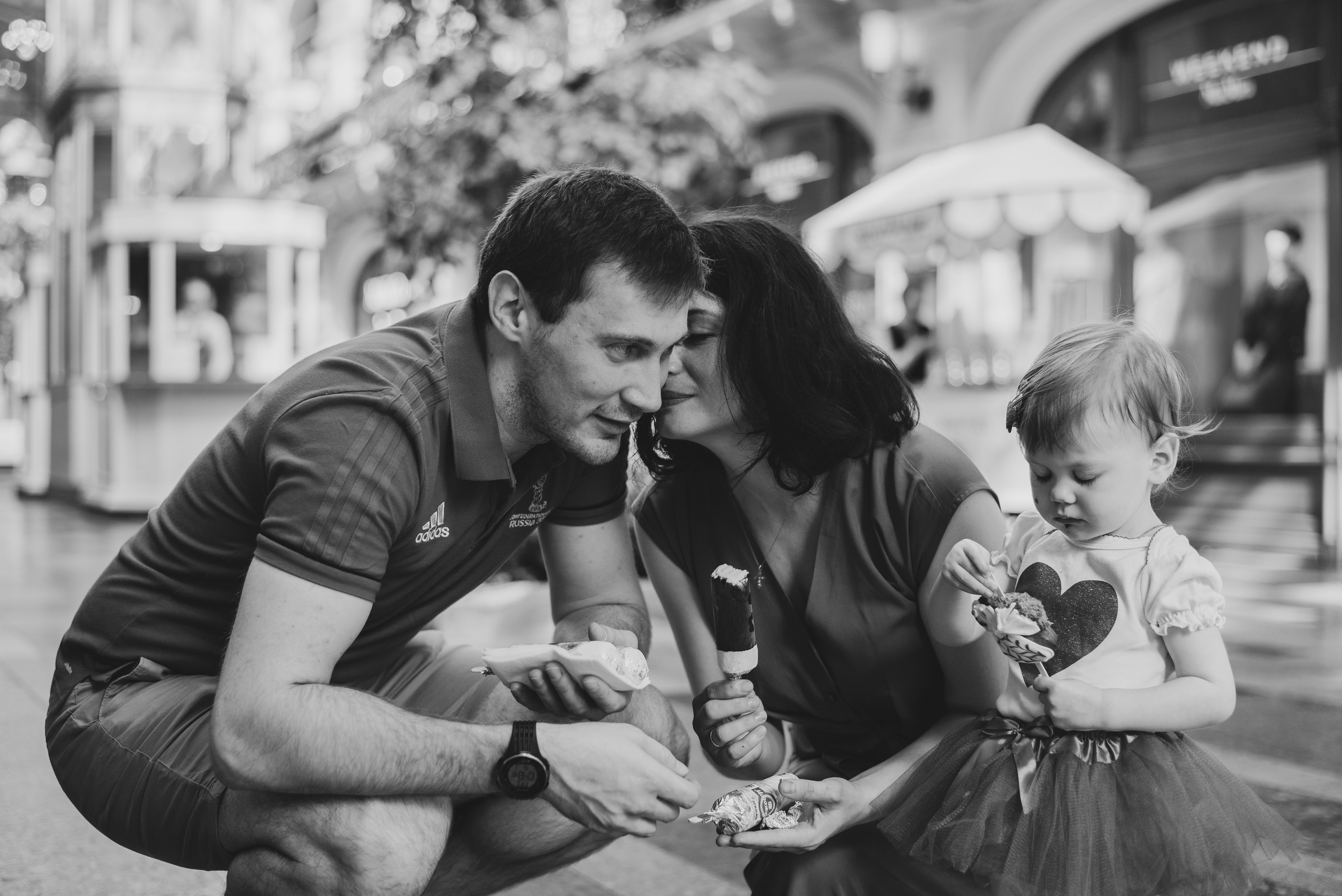 Одна семейная фотоистория в ГУМе. Фотограф • Фототерапевт г. Москва