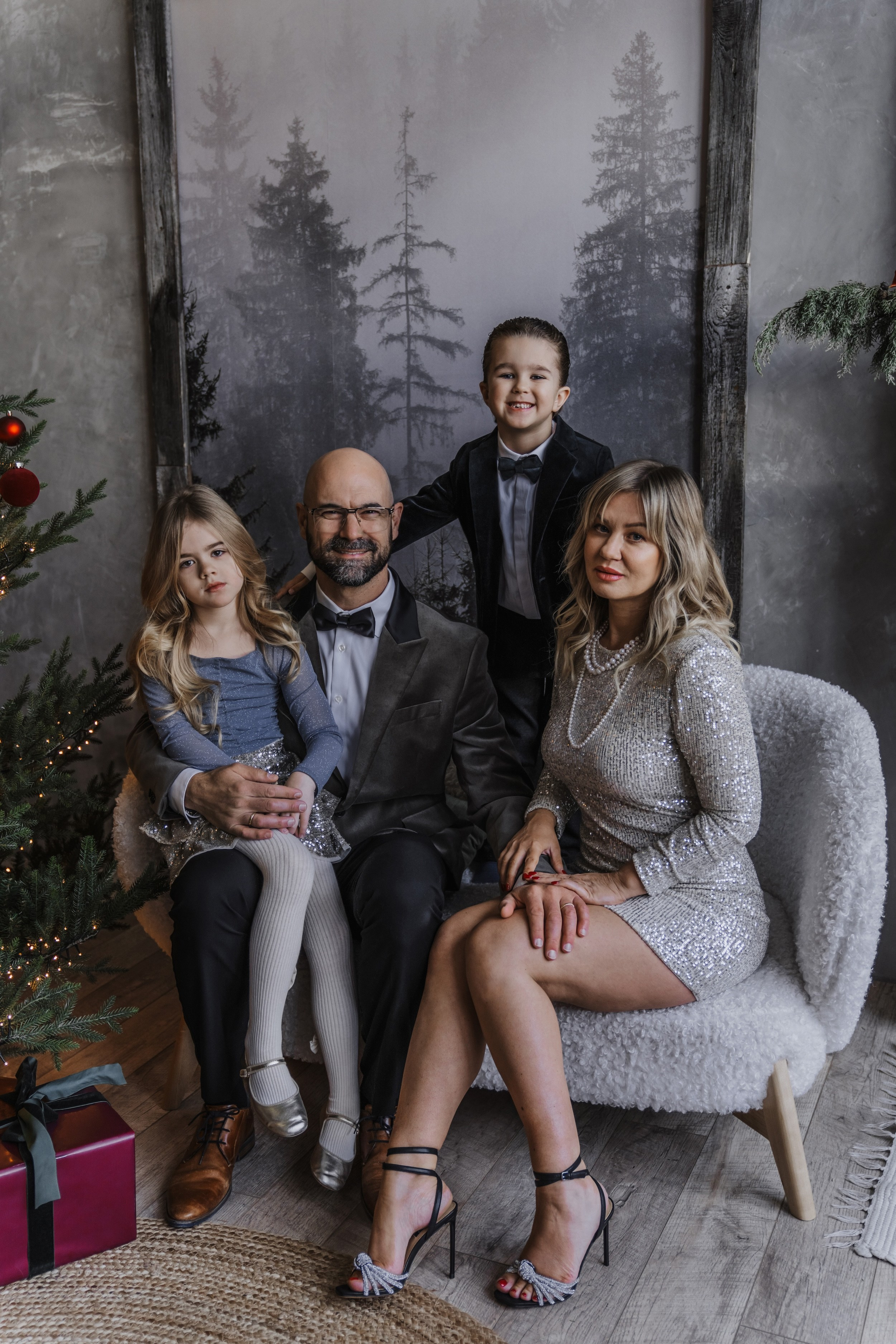 Лиза, Скарлетт, Винсент и Деннис. Минск, Рождество. Olga Modjaro