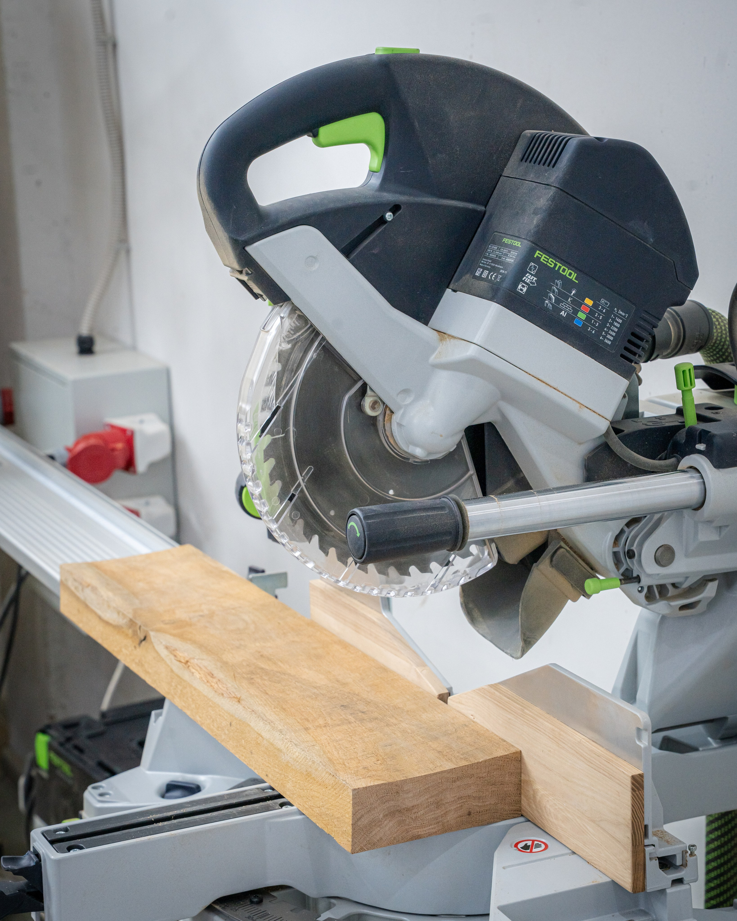 Дуб Forest. Главная