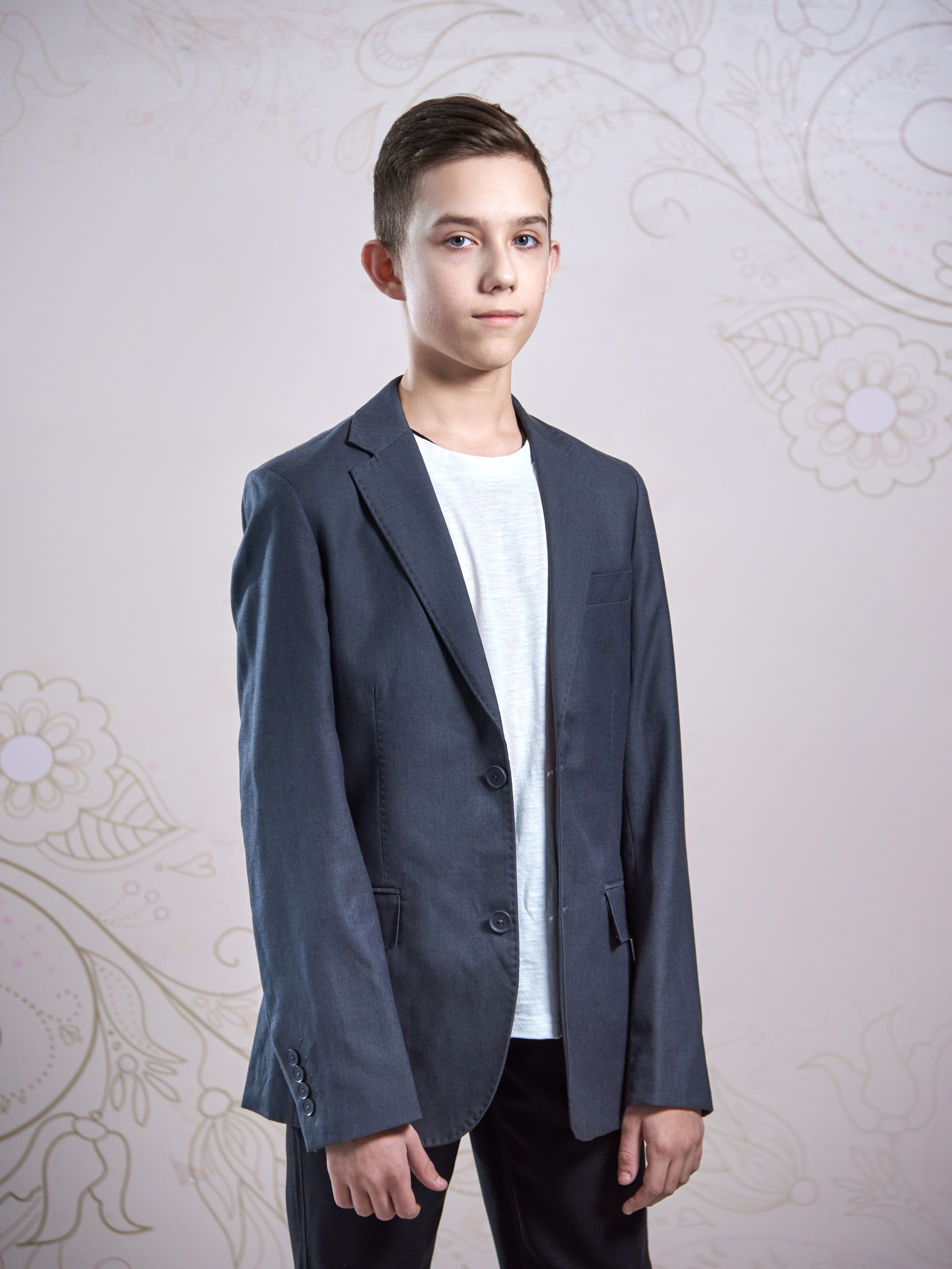 Съёмка учеников для конкурса и стенда. [fXph] Фотограф Масликов Илья. Съёмка мероприятий в Ленинске-Кузнецком