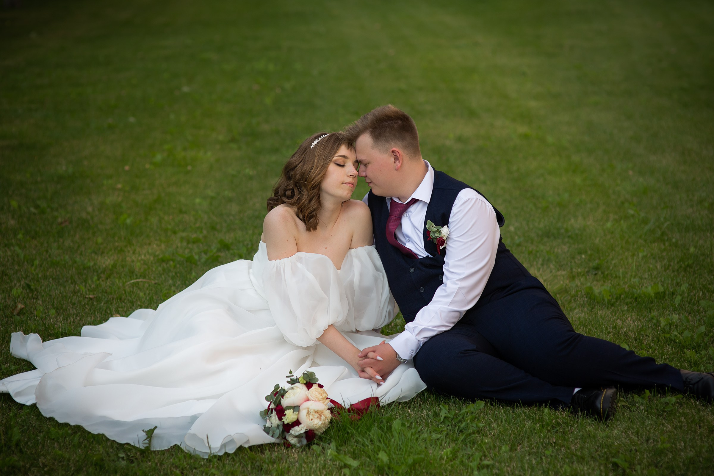 Прогулка по Набережной. Свадебная фотосъёмка в Москве, Туле