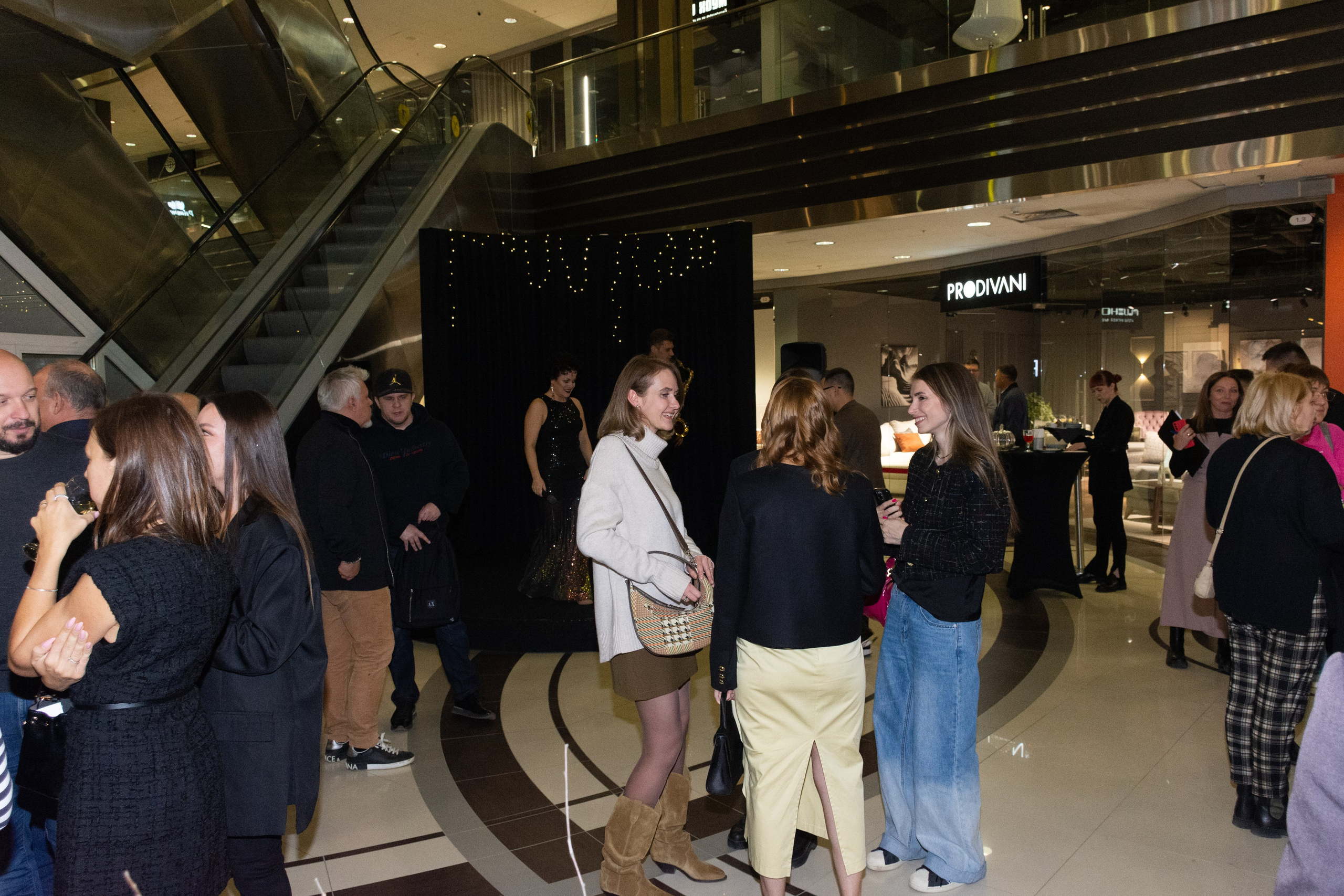 Хэллоуин Mr Doors. Фотограф Максим Буряк