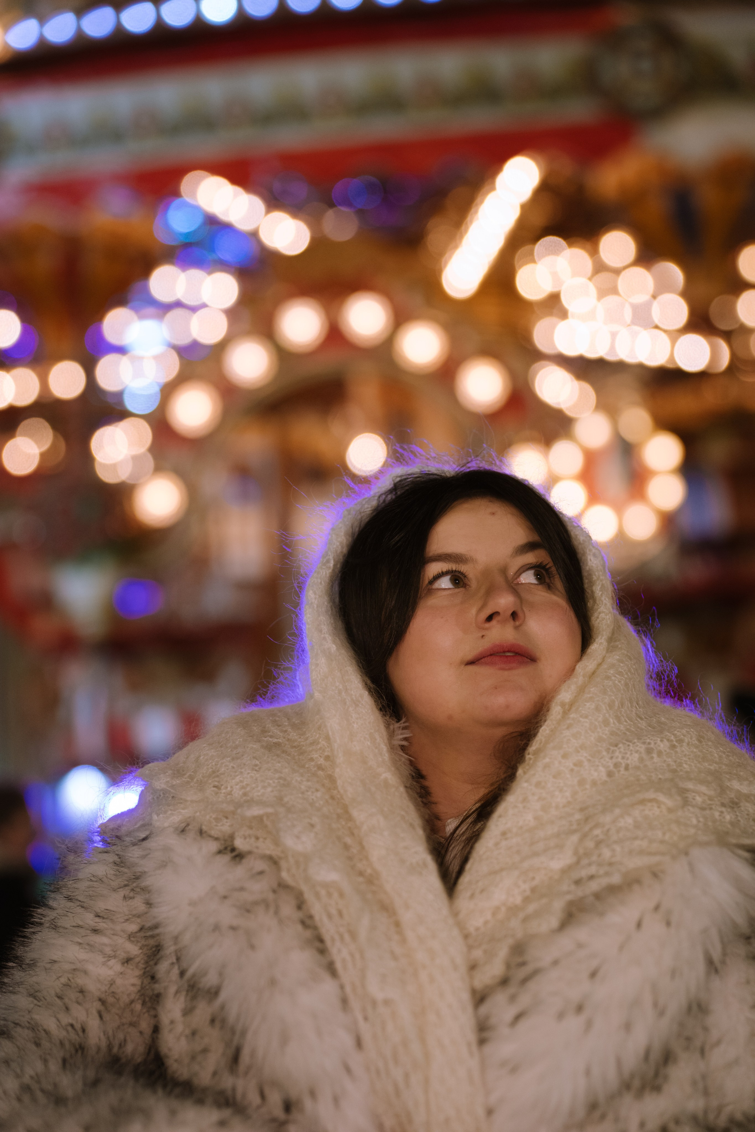 ПРОГУЛКА НА МАНЕЖНОЙ ПЛОЩАДИ ДЛЯ ДЕВУШКИ ПЕРЕД НОВЫМ ГОДОМ (НОВОГОДНЯЯ ФОТОСЕССИИЯ НА МАНЕЖНОЙ ПЛОЩАДИ). Профессиональный фотограф, Санкт-Петербург — Виктория Богомолова