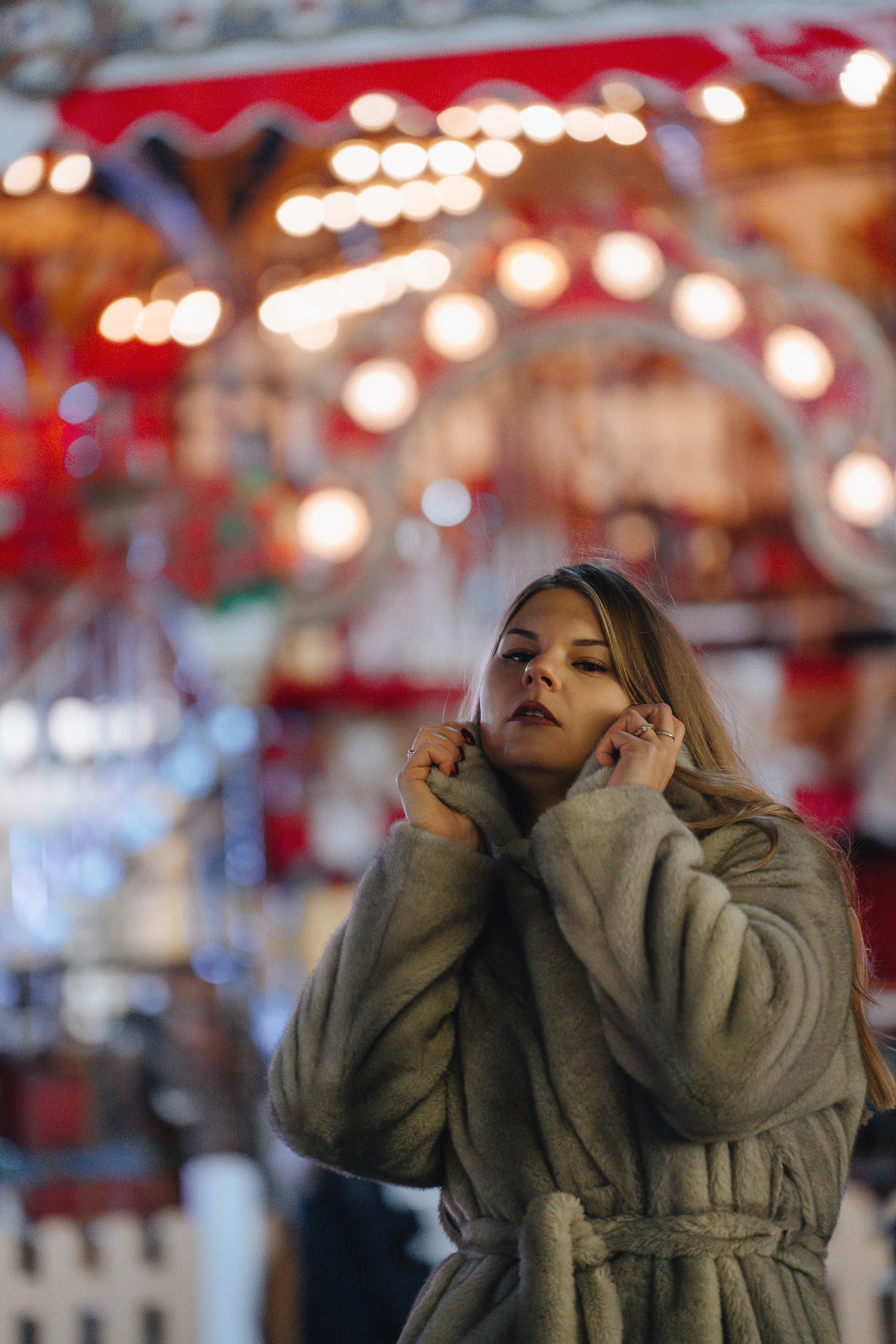 ПРОГУЛКА НА МАНЕЖНОЙ ПЛОЩАДИ ДЛЯ ДЕВУШКИ ПЕРЕД НОВЫМ ГОДОМ (НОВОГОДНЯЯ ФОТОСЕССИИЯ НА МАНЕЖНОЙ ПЛОЩАДИ). Профессиональный фотограф, Санкт-Петербург — Виктория Богомолова