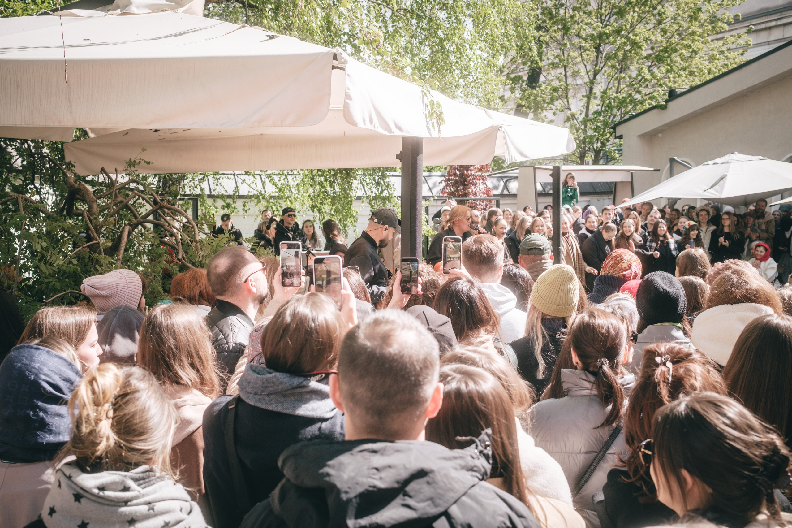 ANTIПA: Музыка во дворе: Антон Беляев & Therr Maitz. Фотограф в Москве Максим Скоробогатов