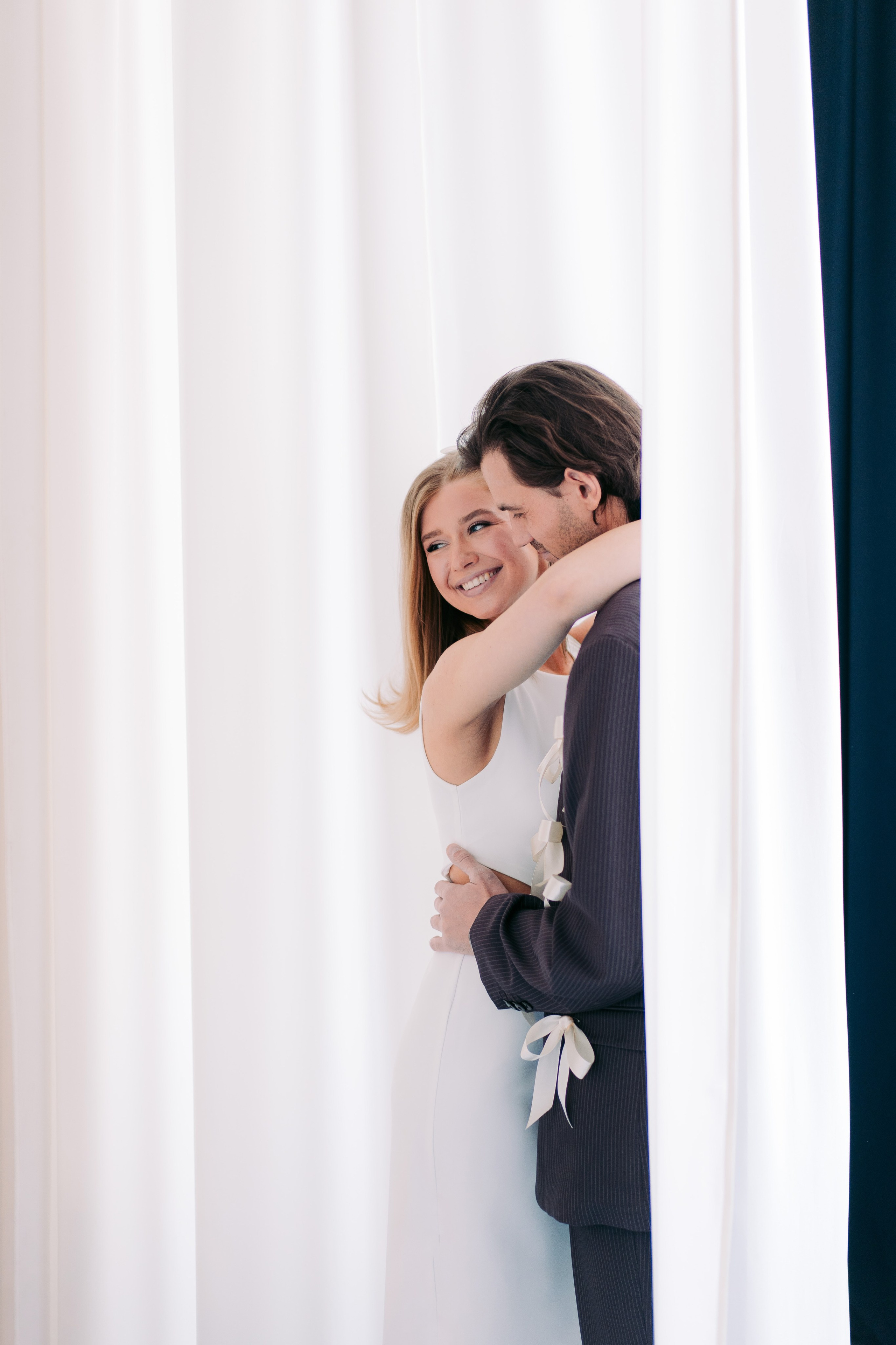 Свадебная фотосессия для двоих в студии, камерная свадьба в Москве