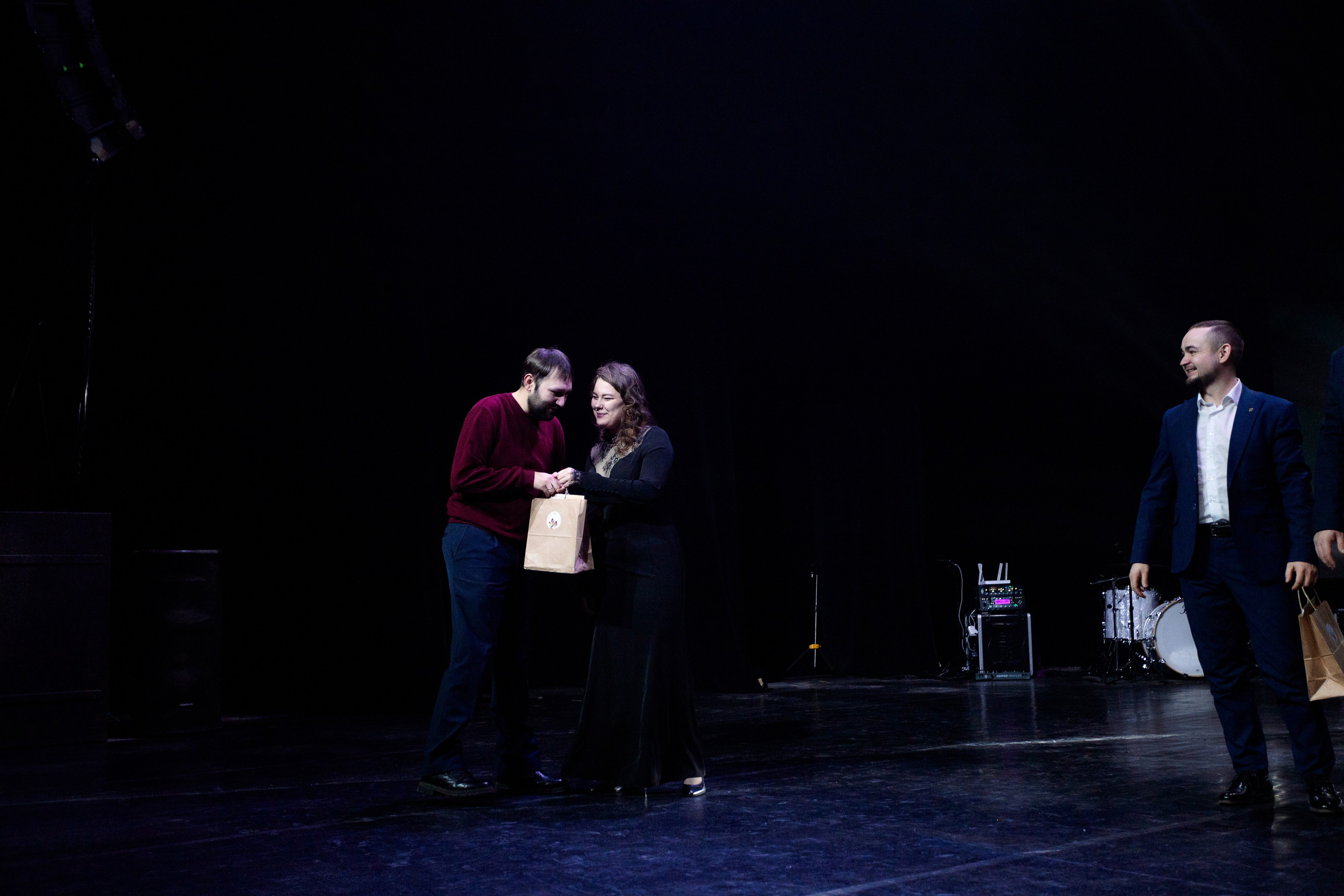 РЕПОРТАЖ: НОВЫЙ ГОД В ДК МЕТАЛЛУРГ. Профессиональный фотограф в Ижевске Леша Петров