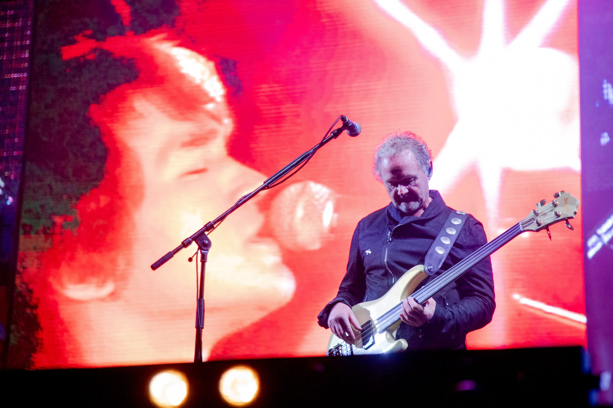 Группа «КИНО». Репортажный, промышленный и маркетплейс-фотограф Дмитрий Чернат