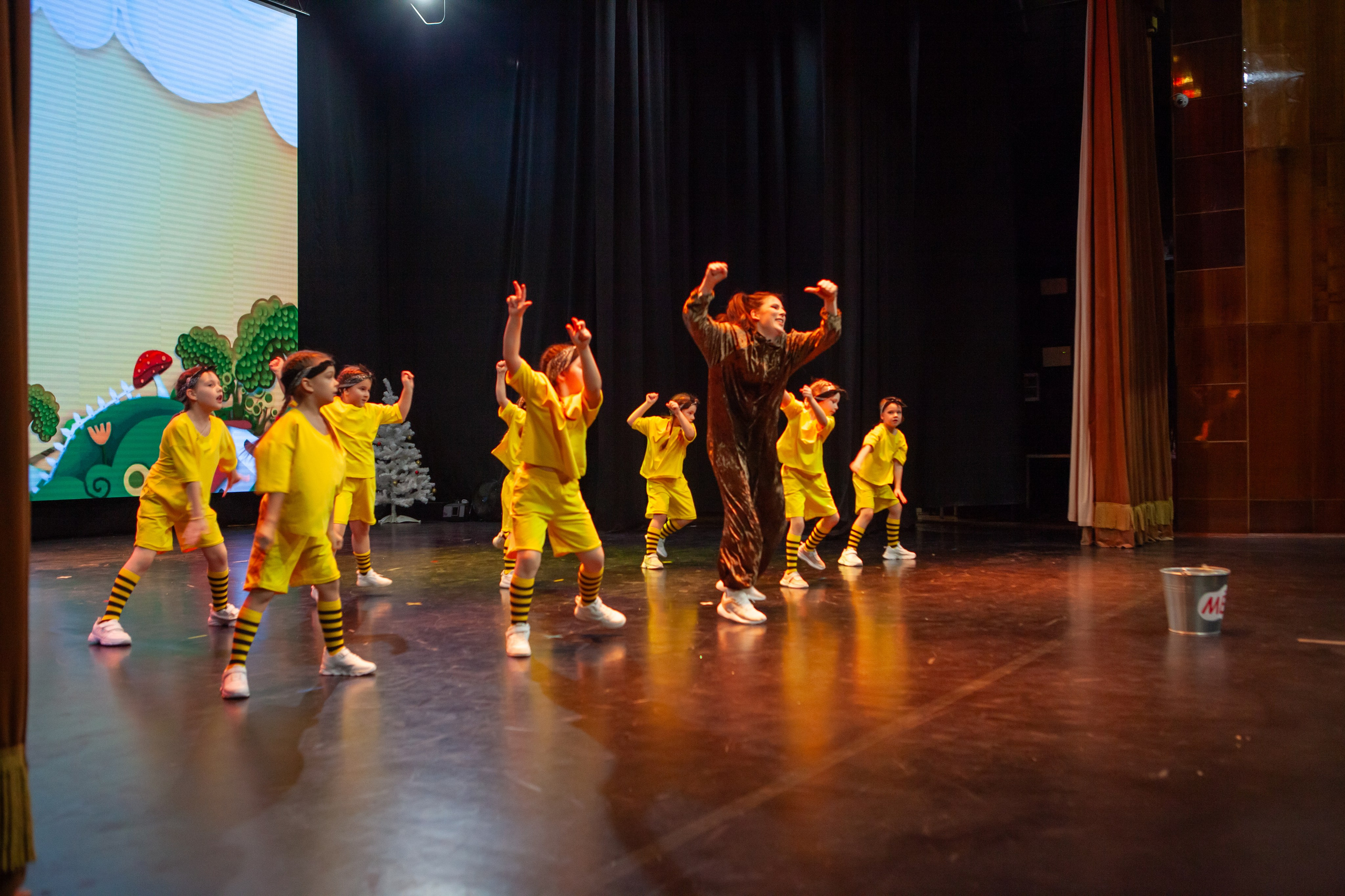 Концерт детской танцевальной школы. Репортажный, семейный, свадебный, портретный фотограф