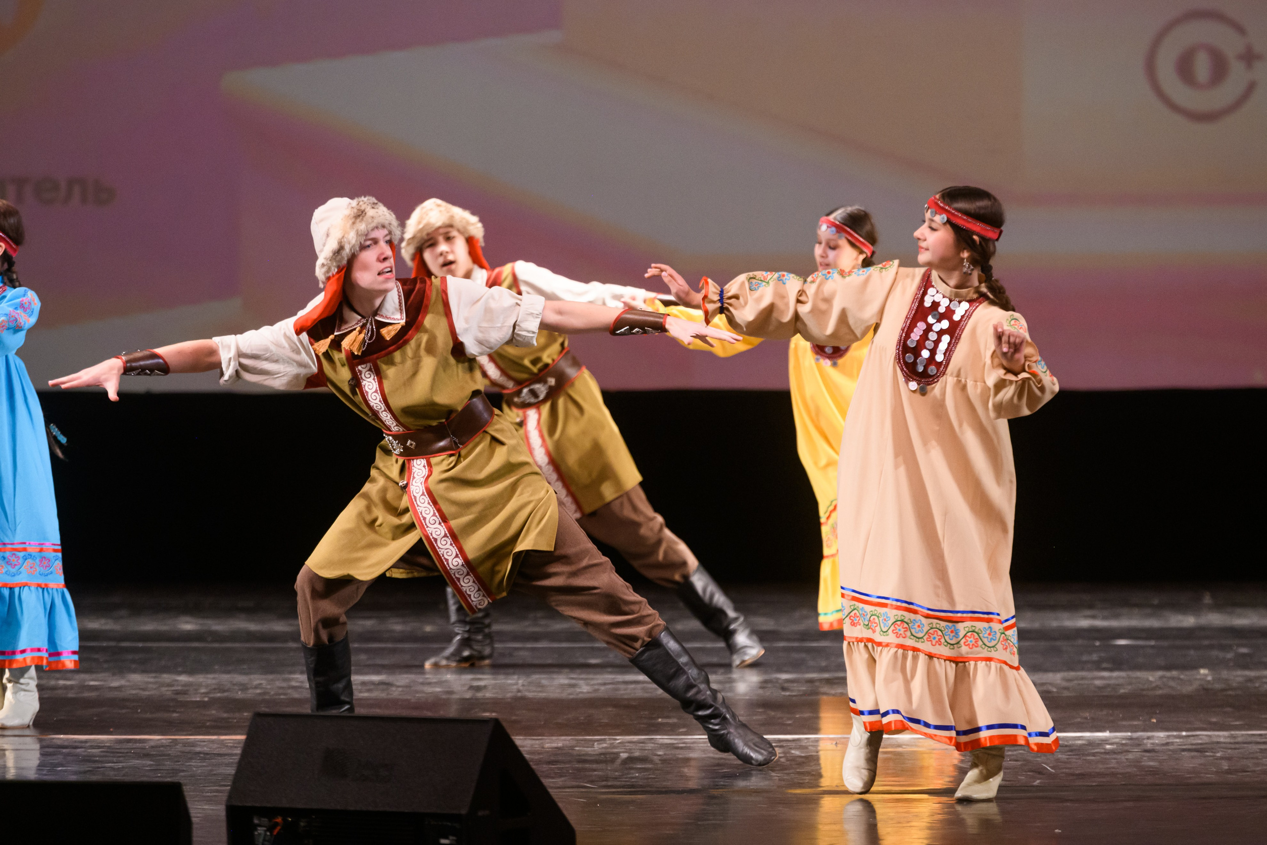 23 апреля, часть 1, БКЗ Октябрьский, г. Санкт-Петербург. Золотое яблочко