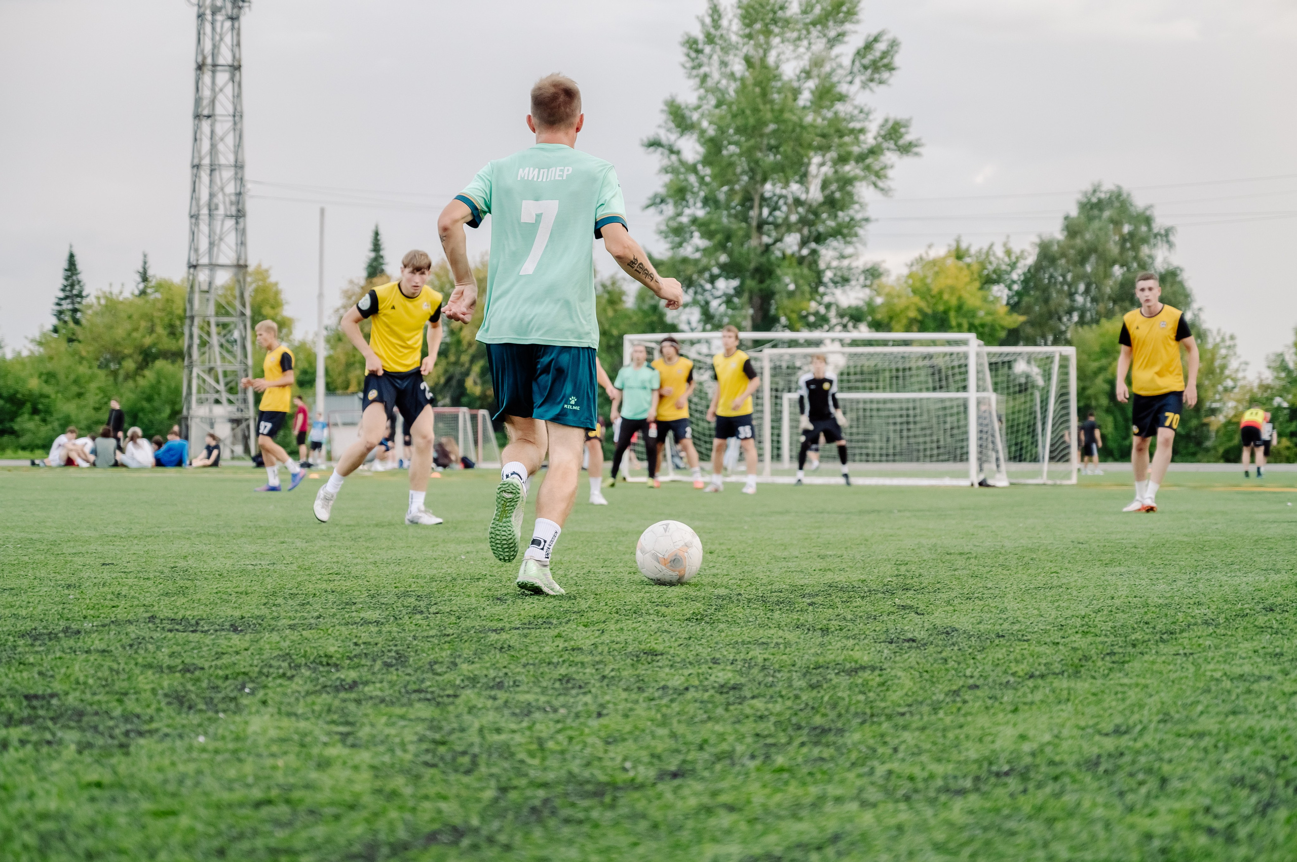 Футбол в Шахтёре 08.2025. Детский фотограф, семейный фотограф и репортажи в Кемерово