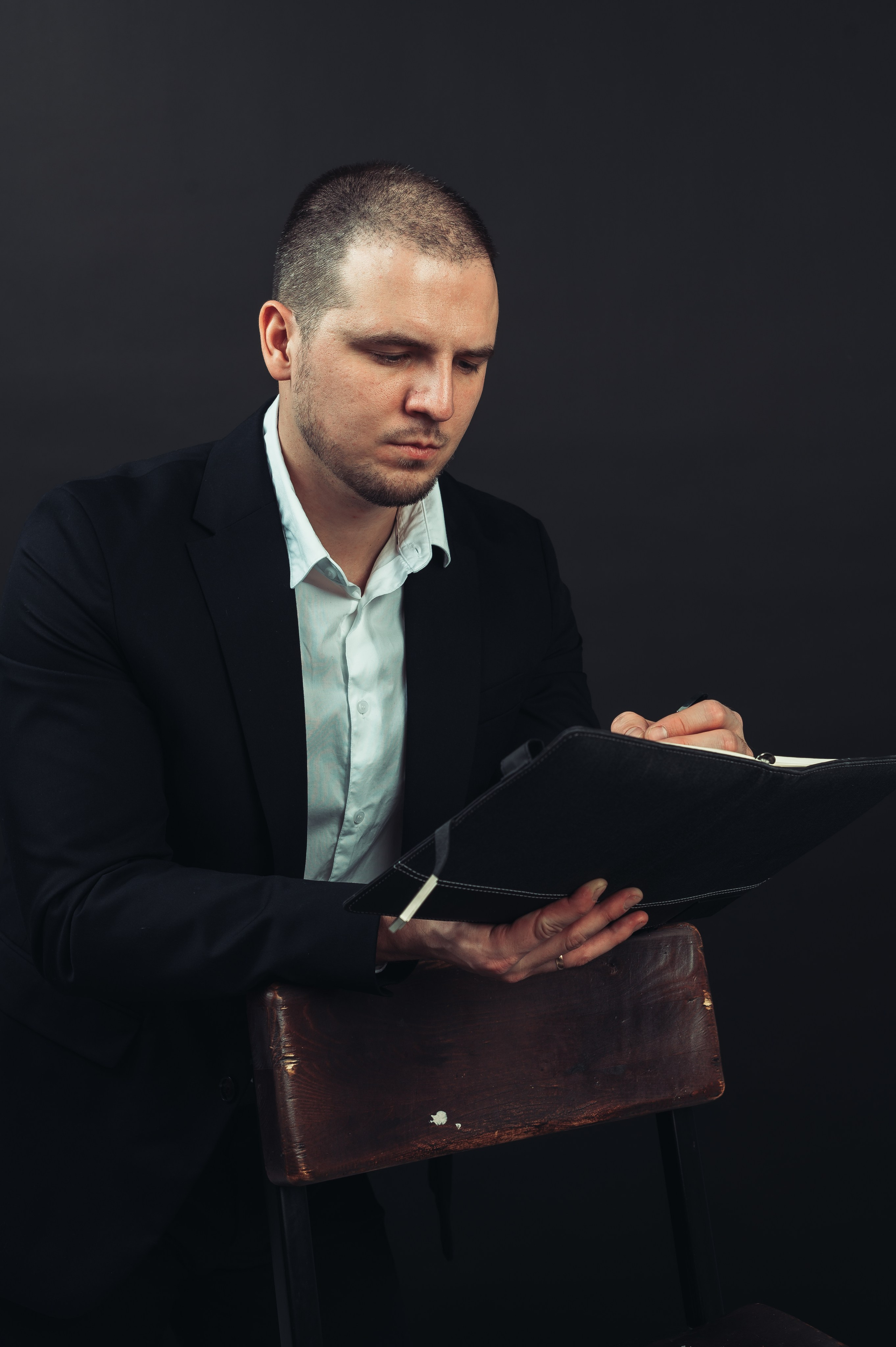 Никита Пустовалов — портретная съёмка. Иван Кубик — фотограф и видеограф