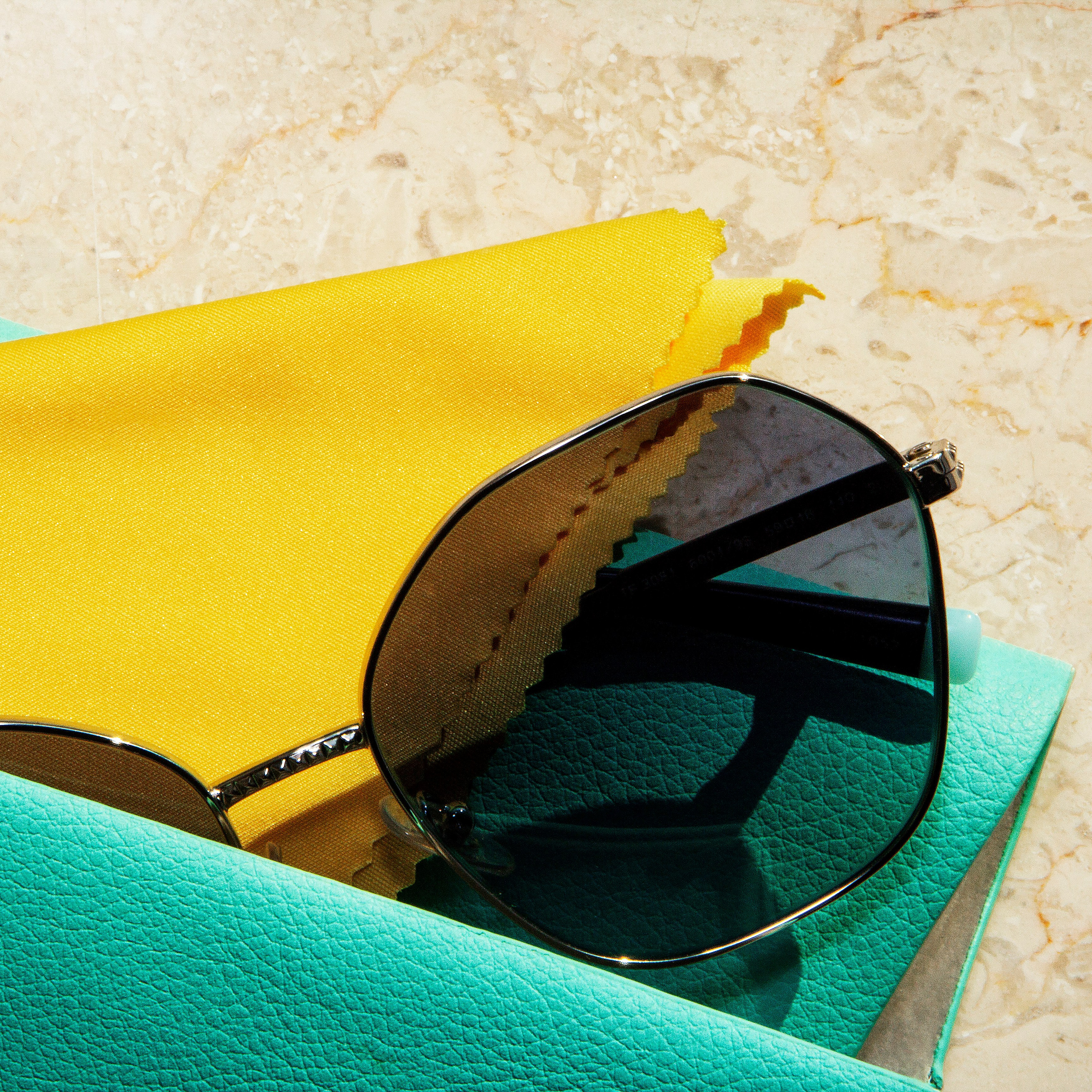 Предметная фотография оптических приборов и оружия. Предметный фотограф в Москве и Московской области