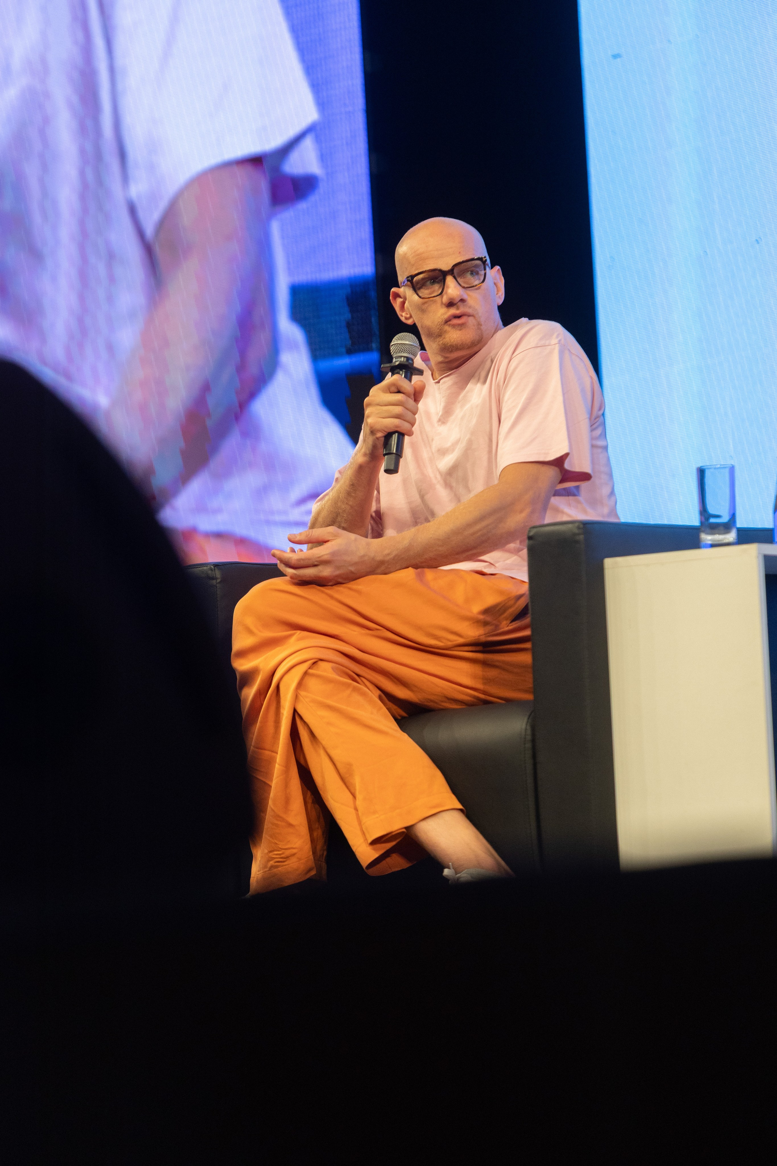 Юрий Колокольников. Фотограф для маркетплейсов Михаил Бове
