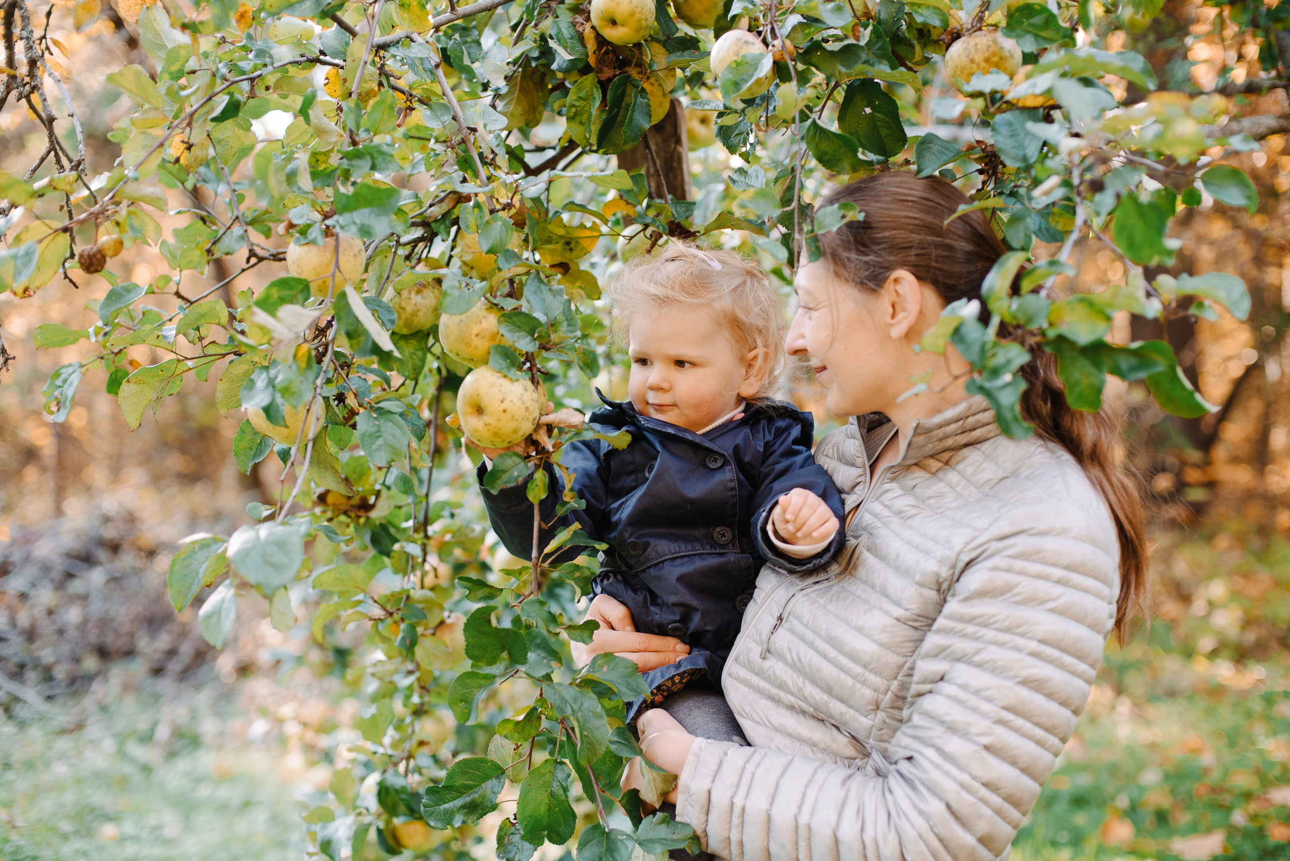 Настя и Василиса. Дом + прогулка. Фотограф Алиса Калинина