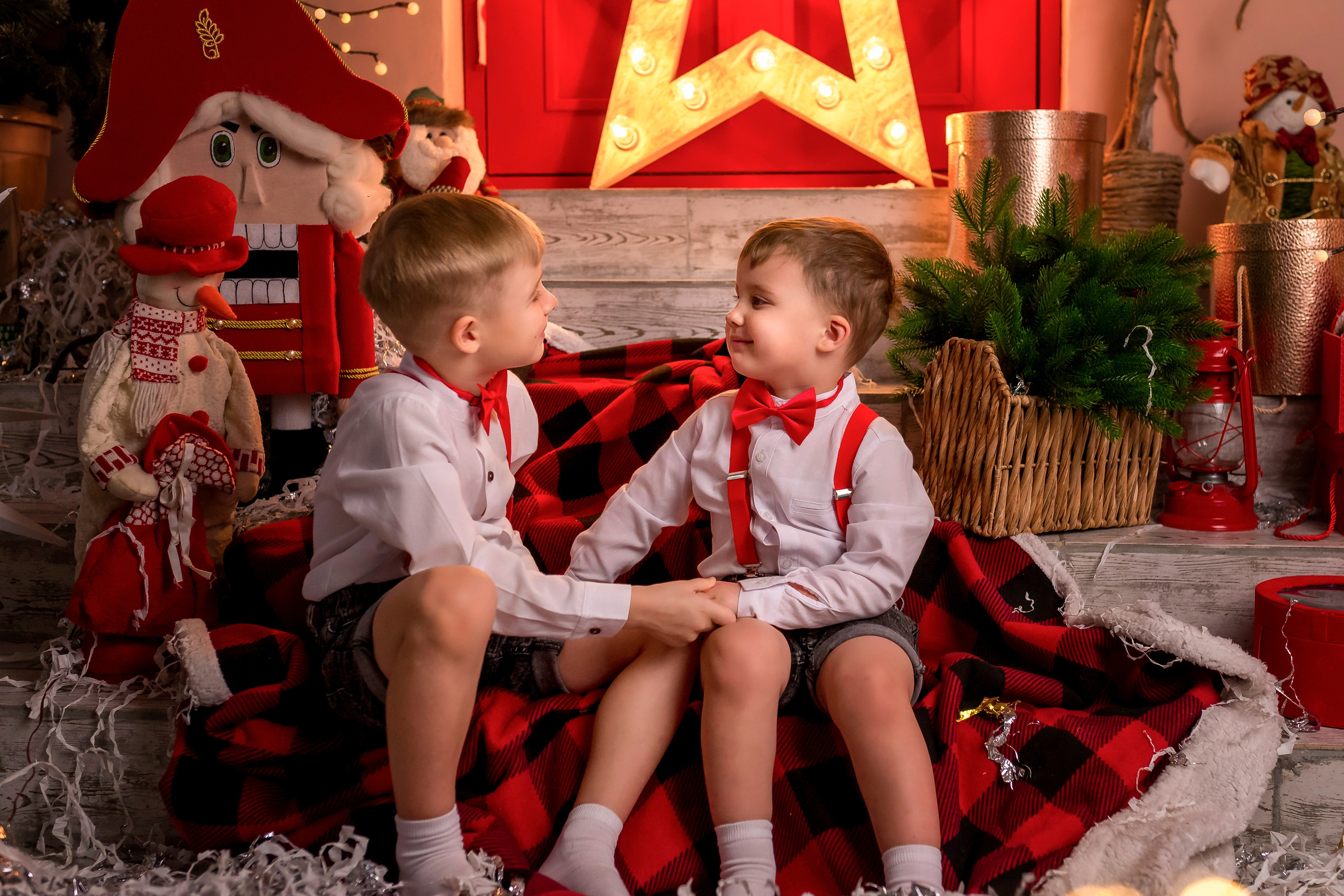 Бабушка и дедушка с внуками. Женский фотограф Крещение Венчание Москва Брянск