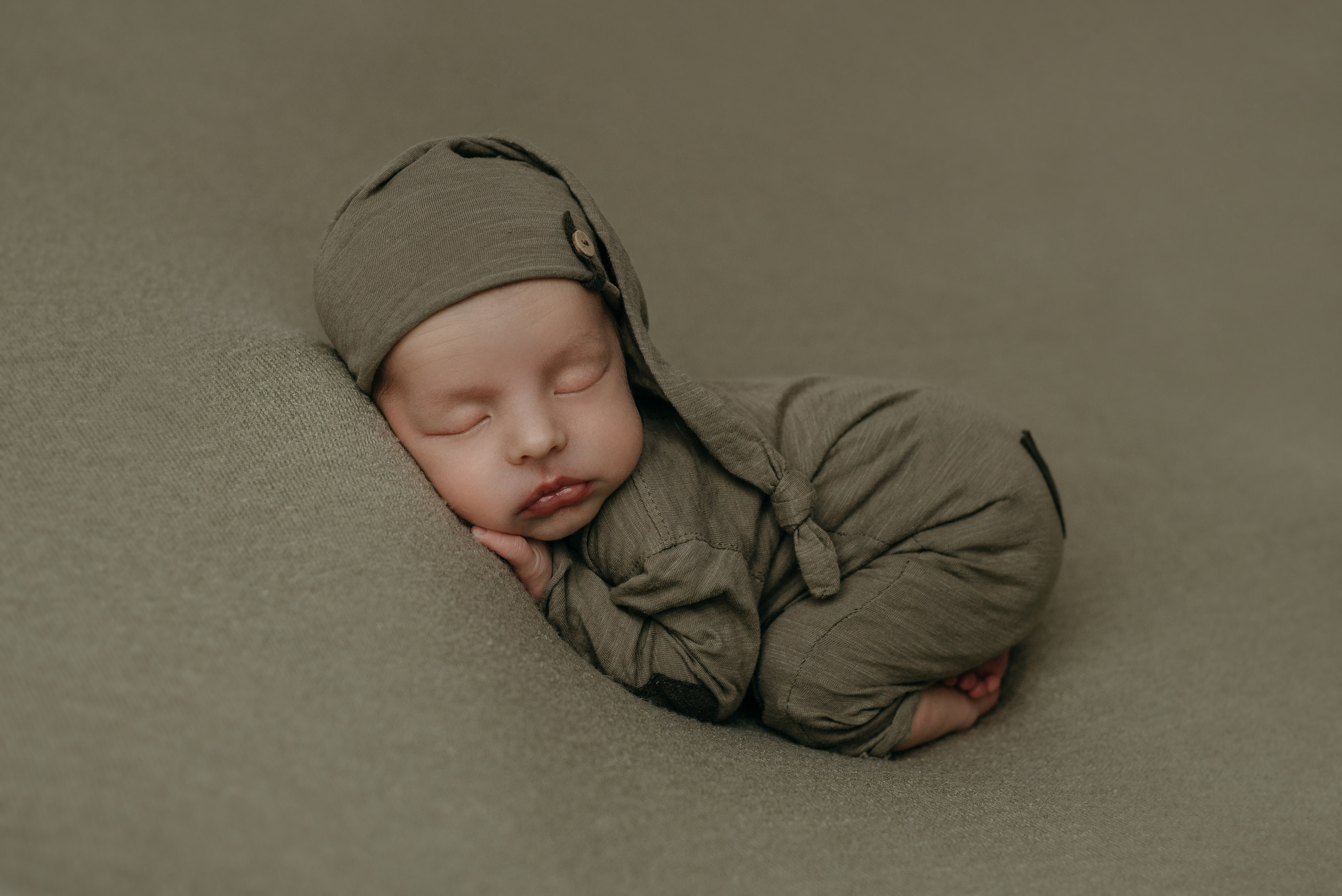 Саша. Фотограф новорожденных Белгород