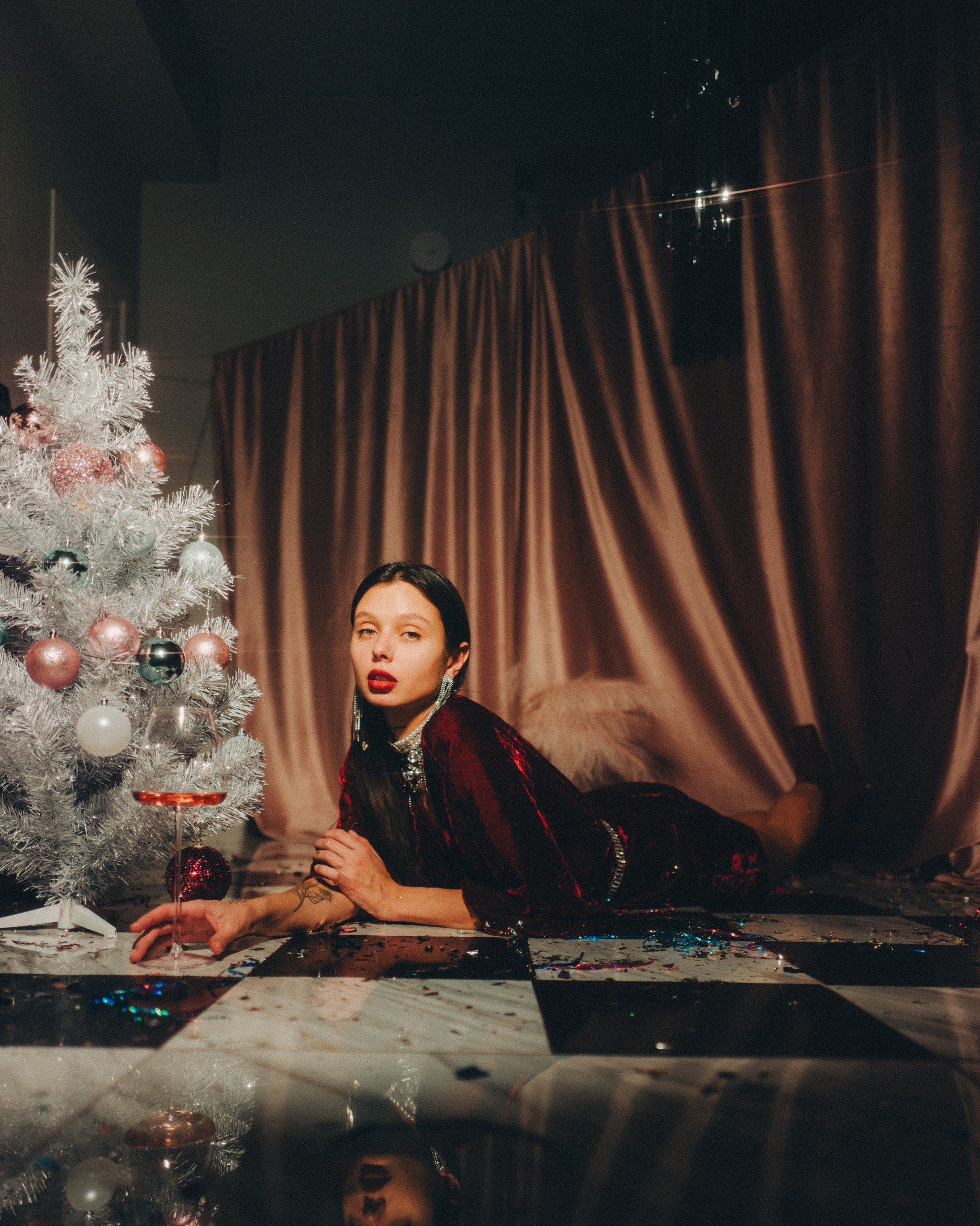Тася «Новый Год». Никита Линейцев — индивидуальный портретный фотограф в Москве и Иркутске