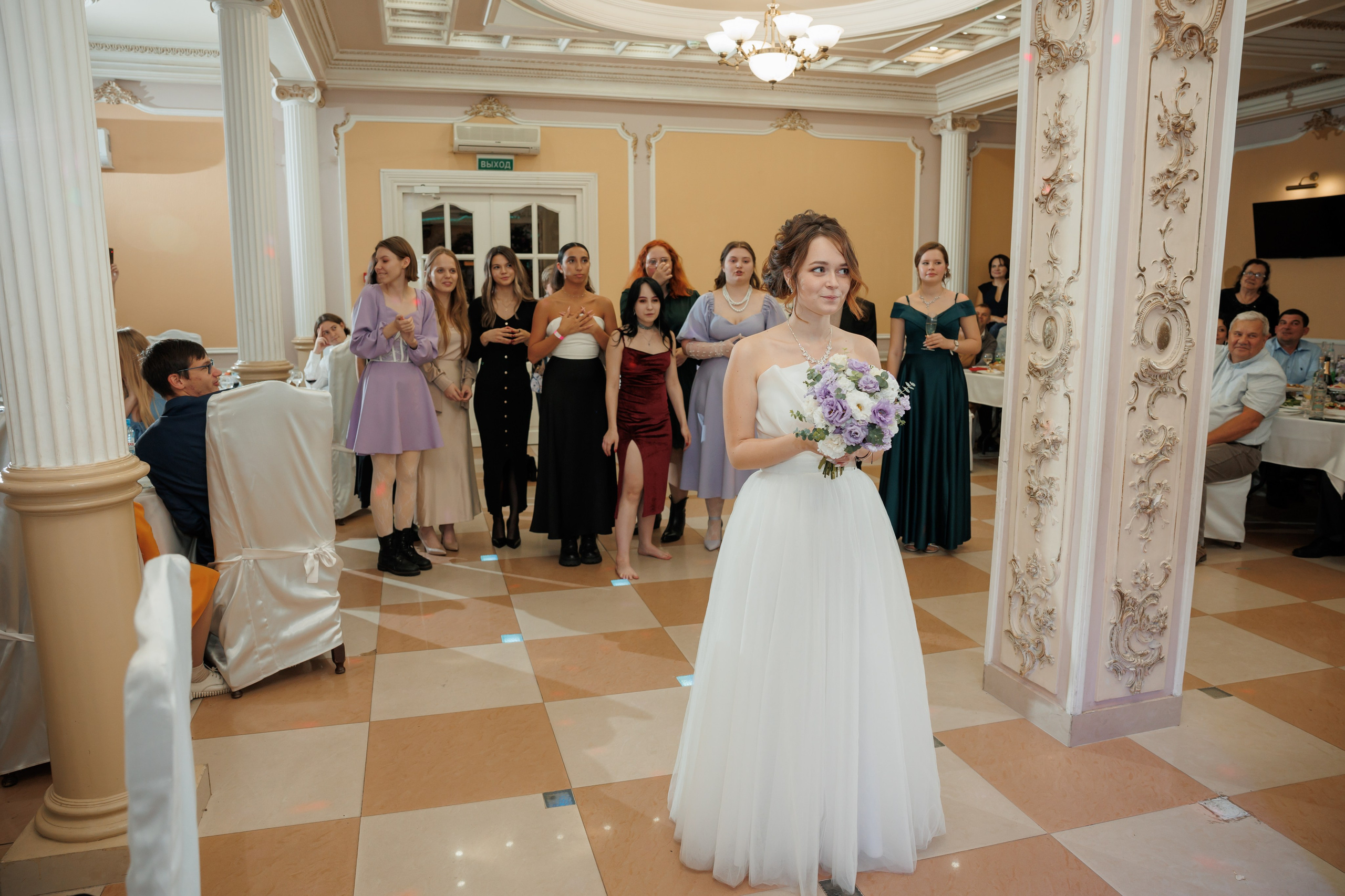 Константин и Дарья, ЗАГС ВДНХ, отель Soluxe, ресторан «Антик». Свадебный и репортажный фотограф (Москва, Королев и другие)