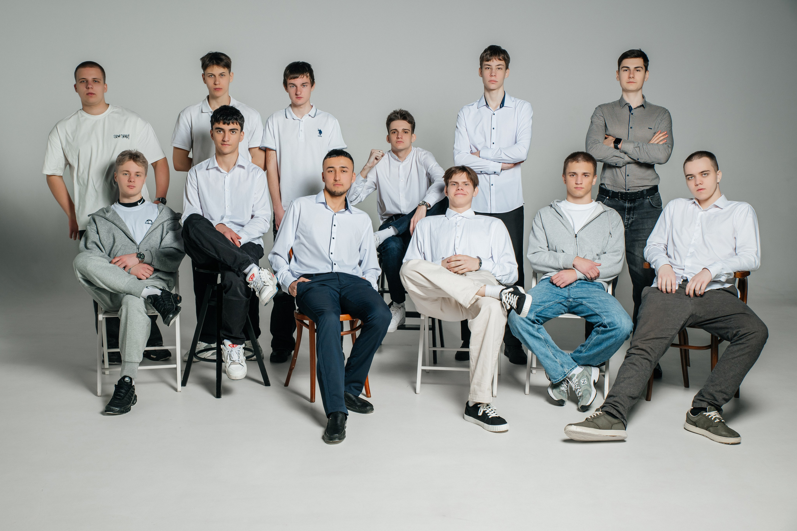 Школа № 16 — Владивосток 2025. Фотограф Ярмишко Дарья. Выпускные фотокниги