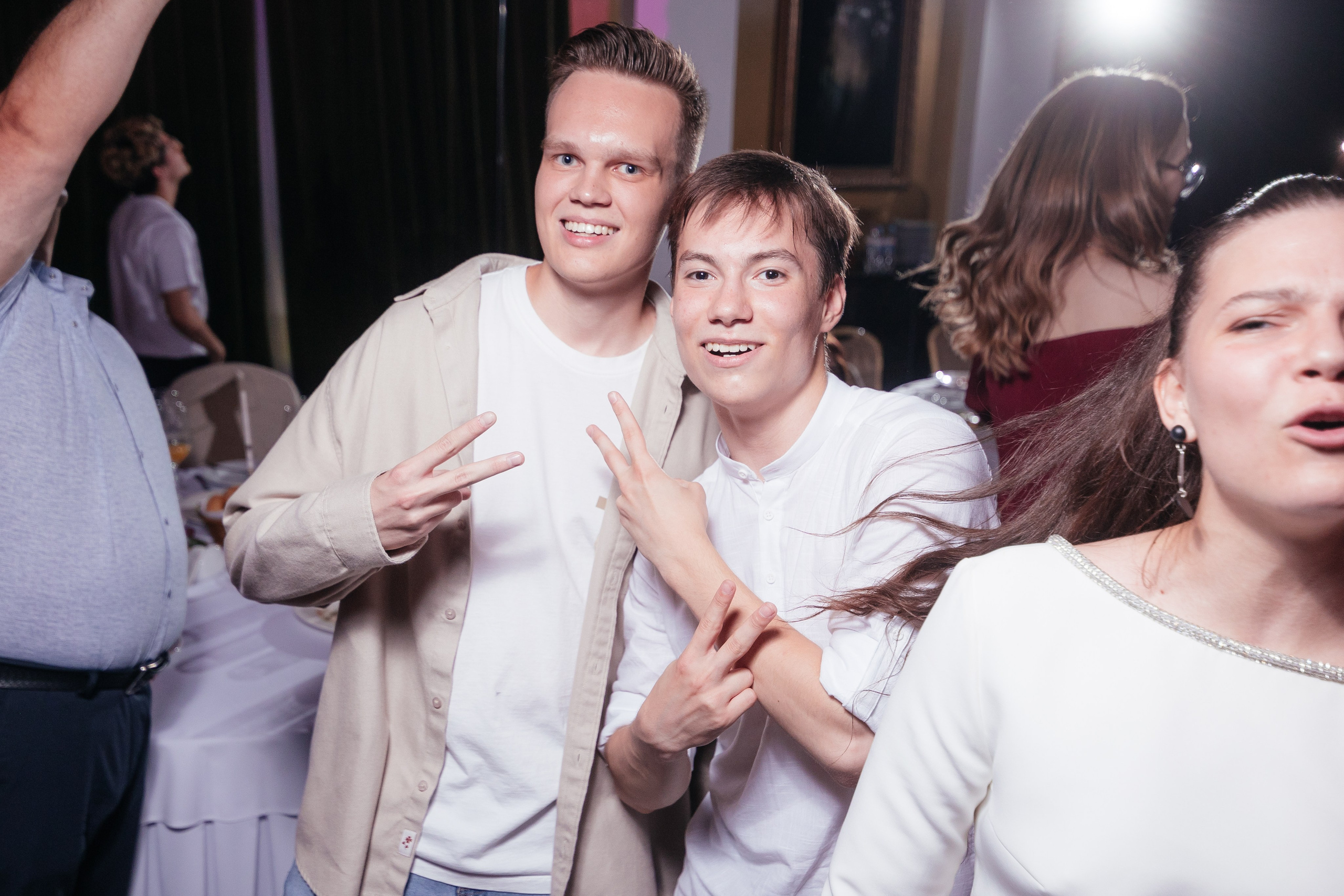 Выпускной 11 класс. Фотограф Крохин Олег