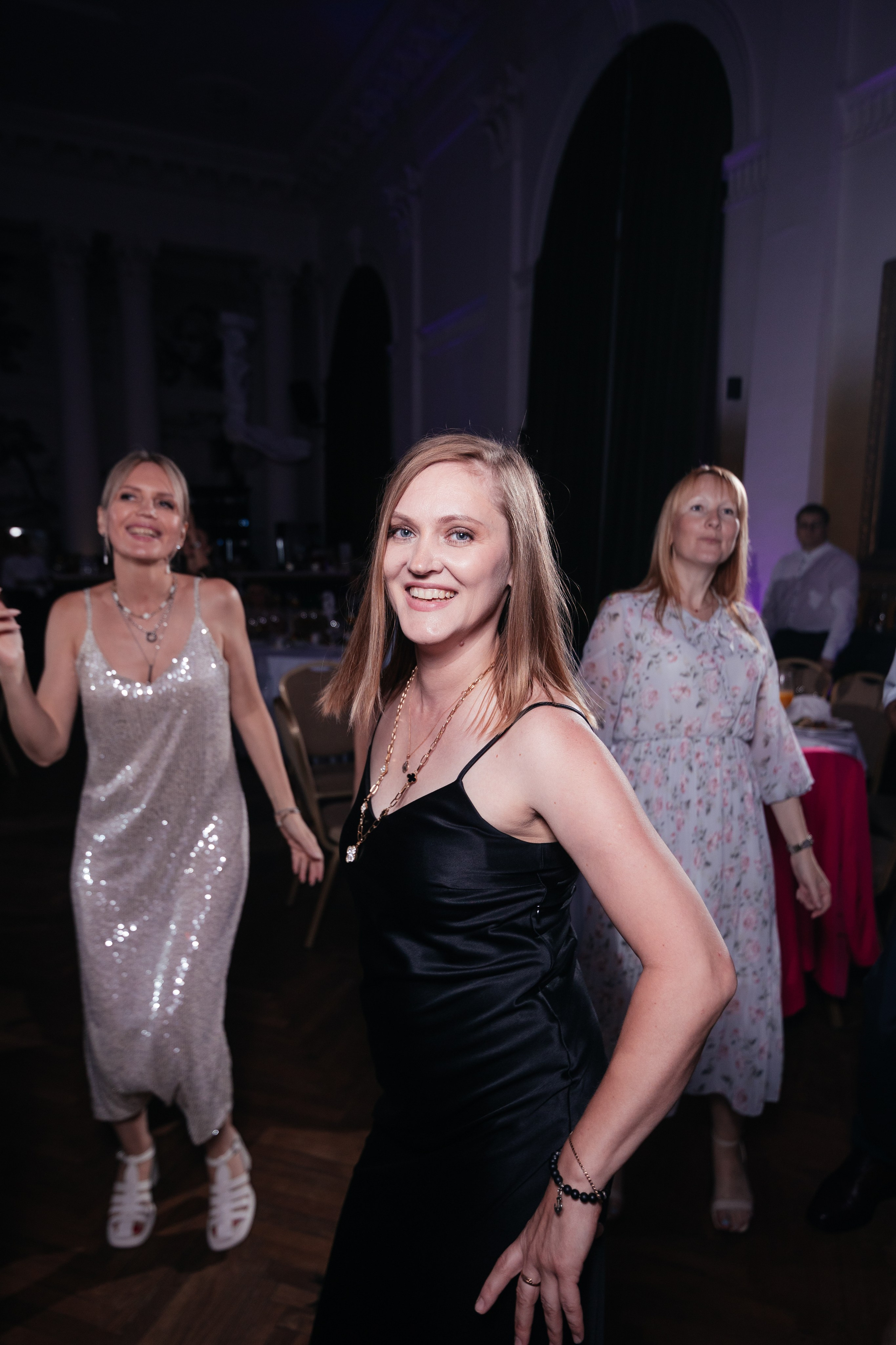 Выпускной 11 класс. Фотограф Крохин Олег