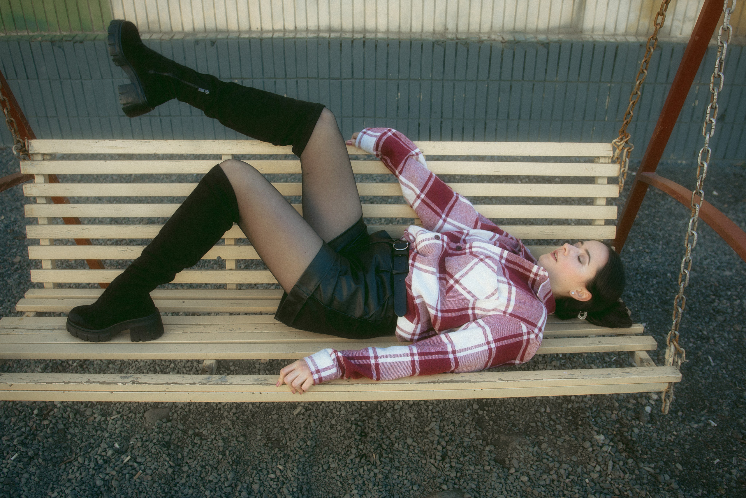 Солнечный Апрель