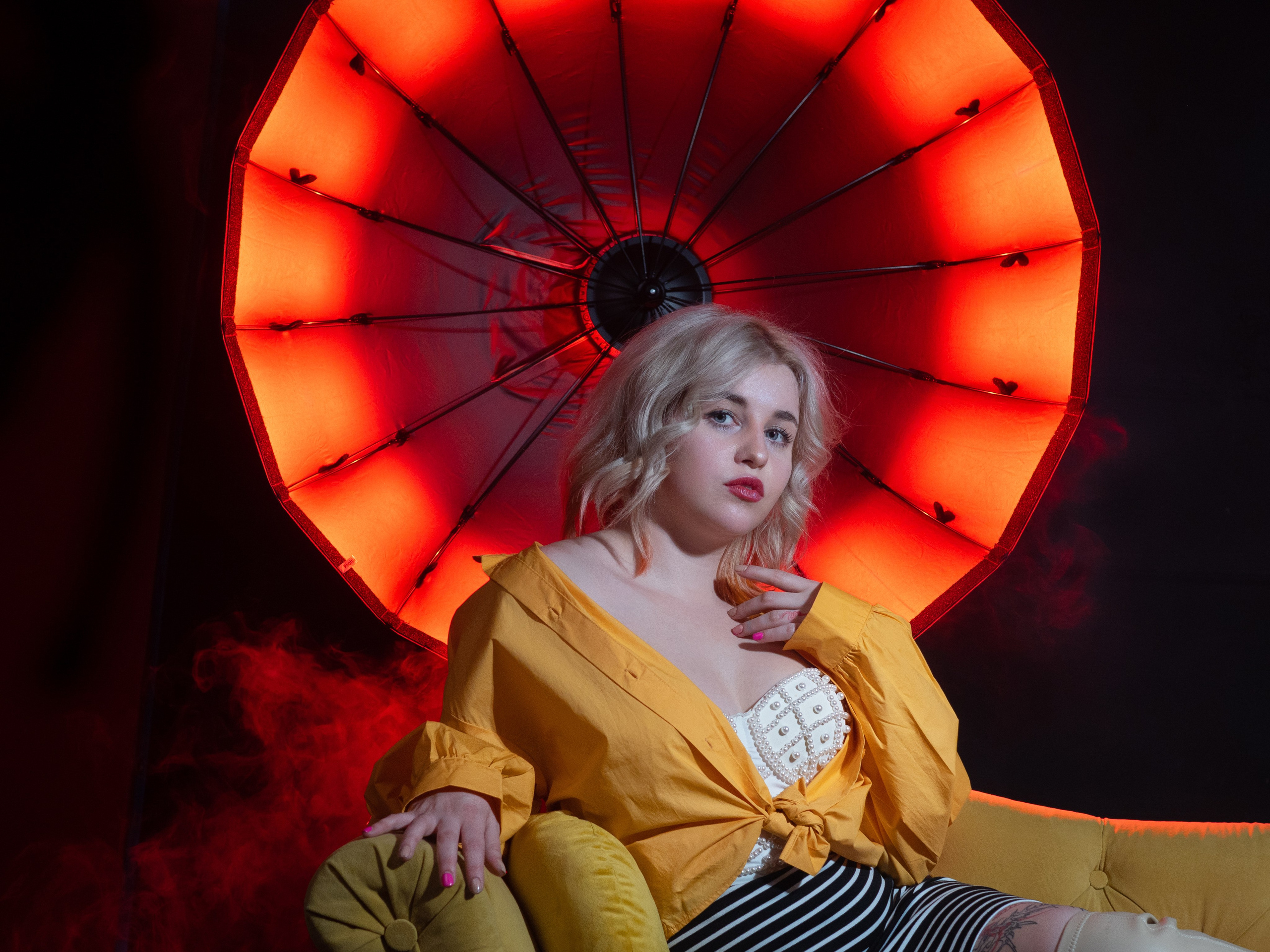 Студийная фотосессия для девушки. Яростный фотолюбитель Vervie Vitoe