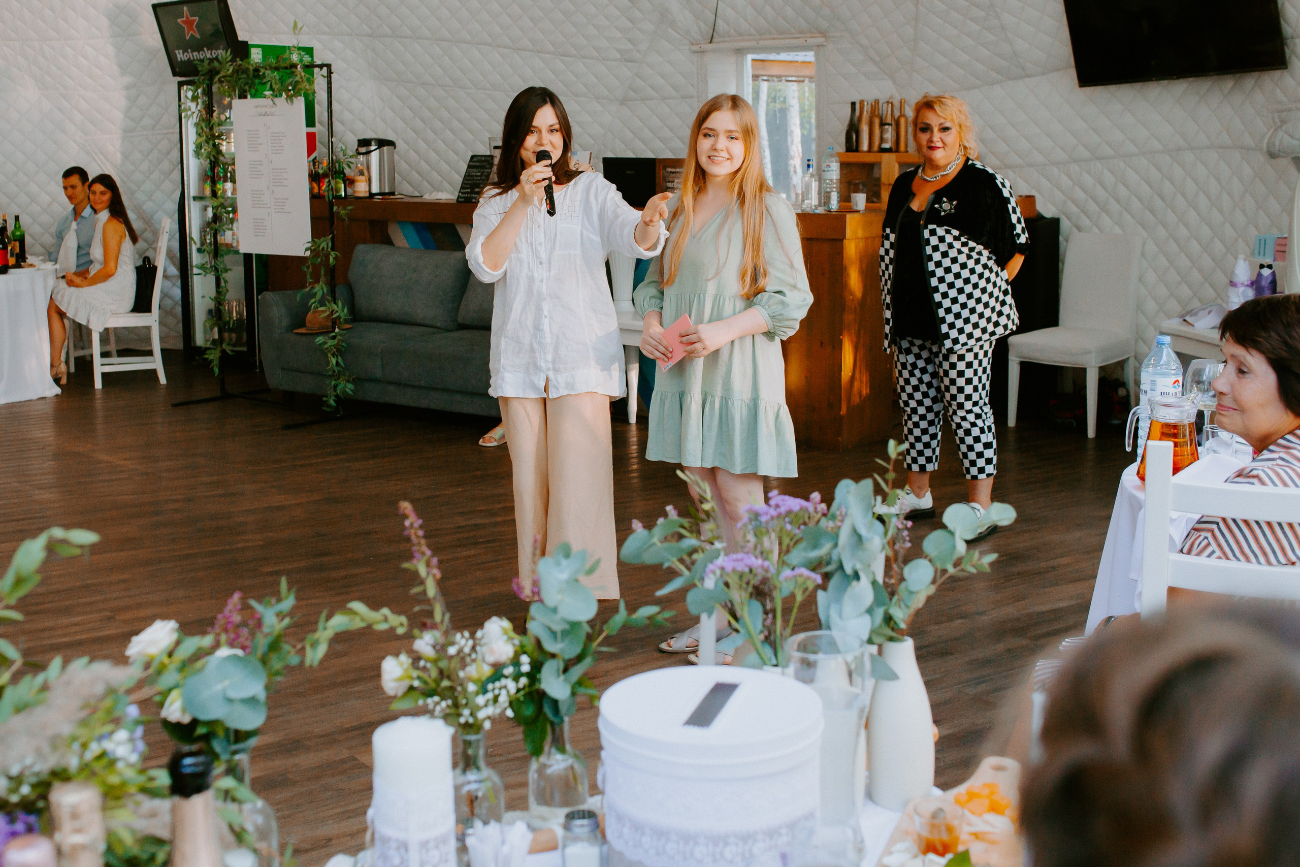 Выездная регистрация и свадебный банкет. Евгения и Илья. Фотограф в Челябинске Ополихина Анна