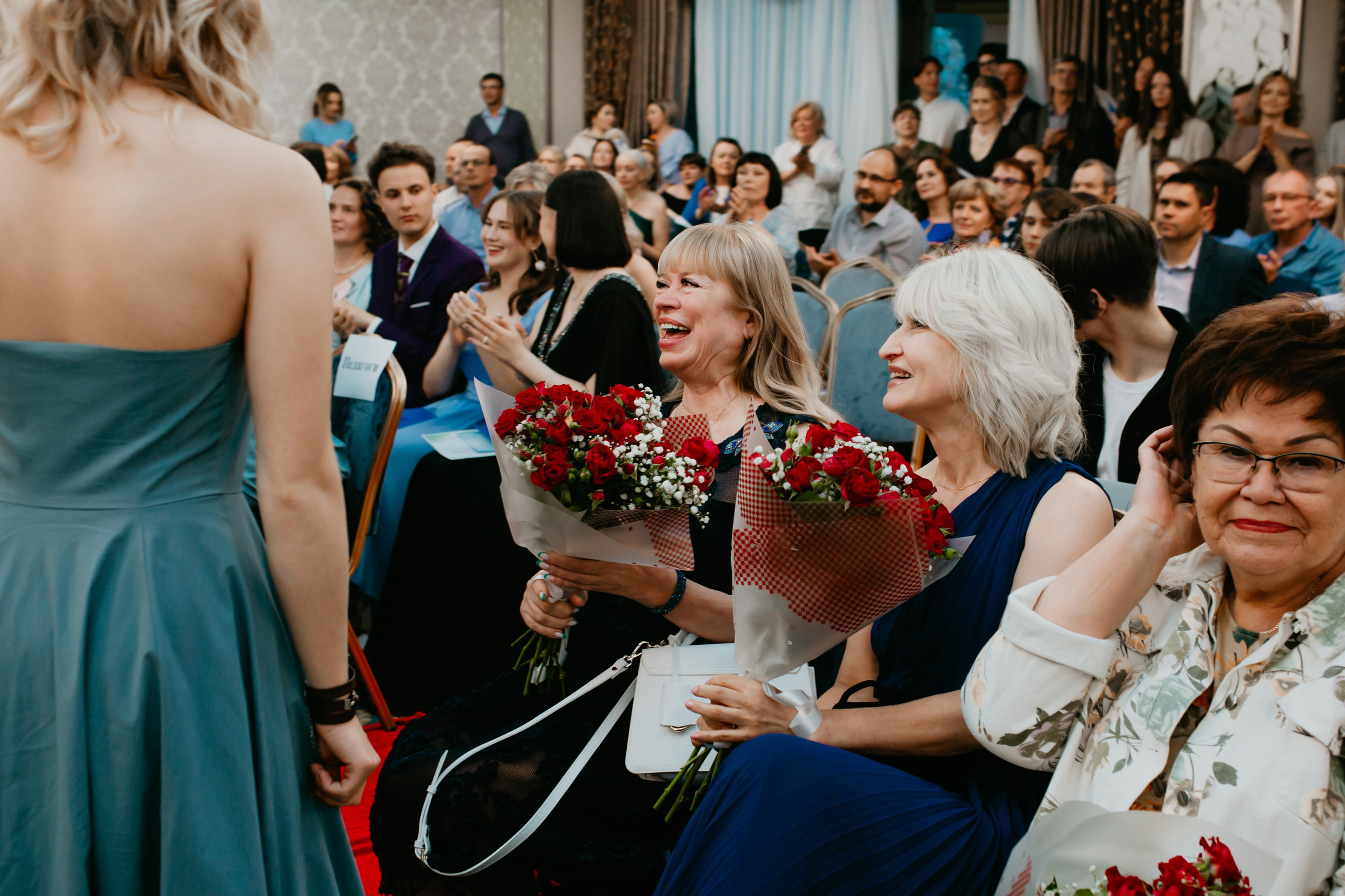 Выпускной. 11 лицей. Фотограф в Челябинске Ополихина Анна