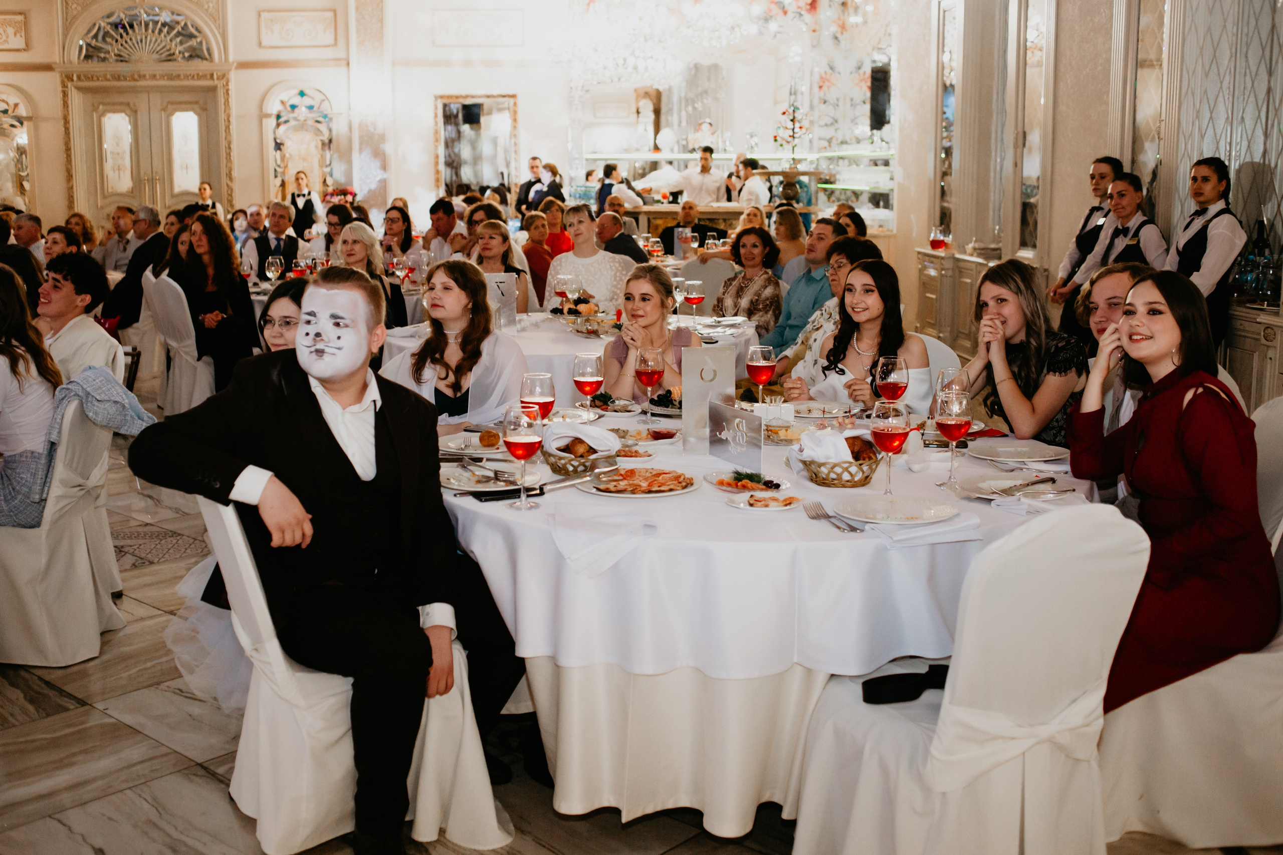 Выпускной. 11 лицей. Фотограф в Челябинске Ополихина Анна