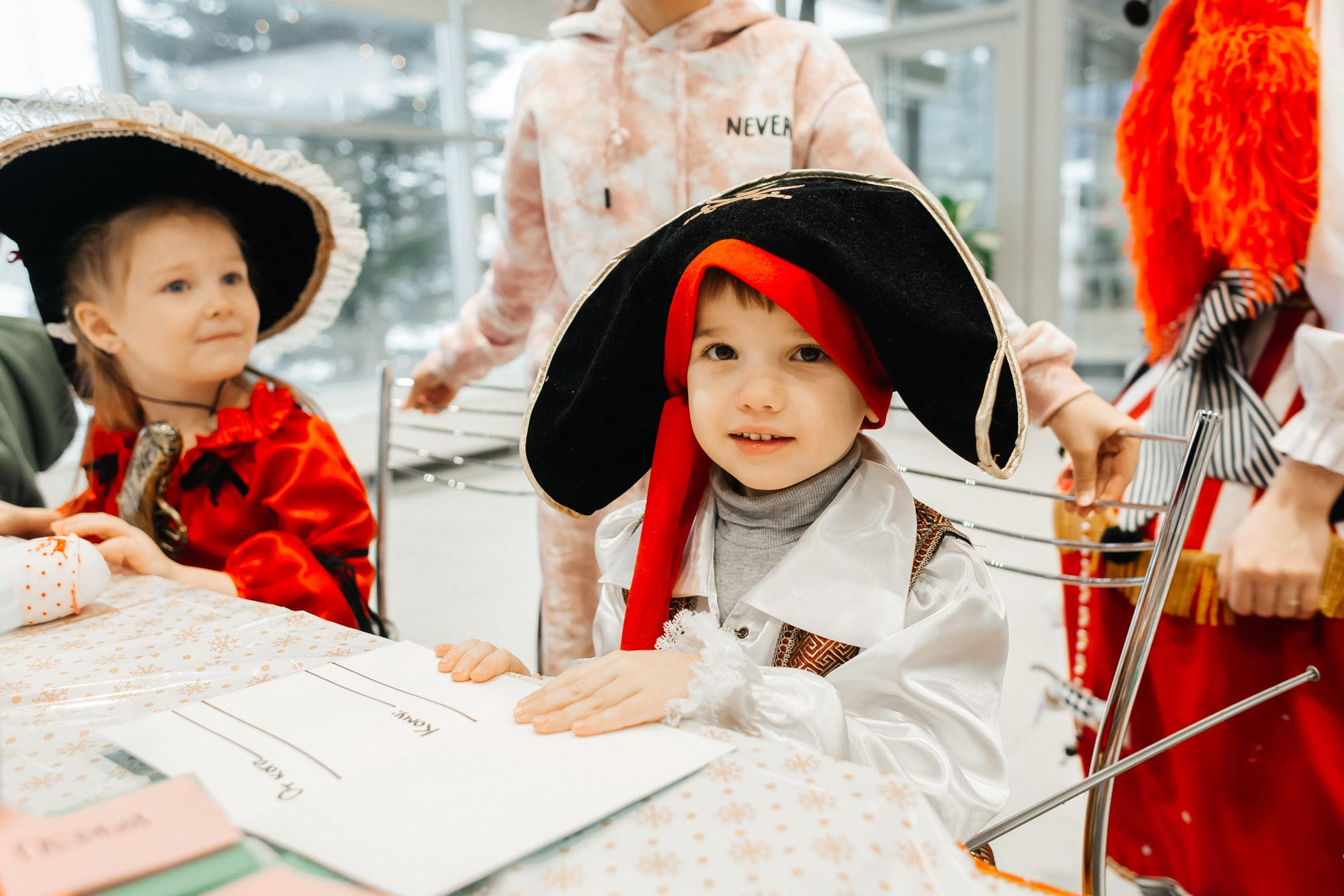 Детский мастер-класс в «Картель Авто» — «Студия чудес Алиса». Фотограф Кемерово | Сергей