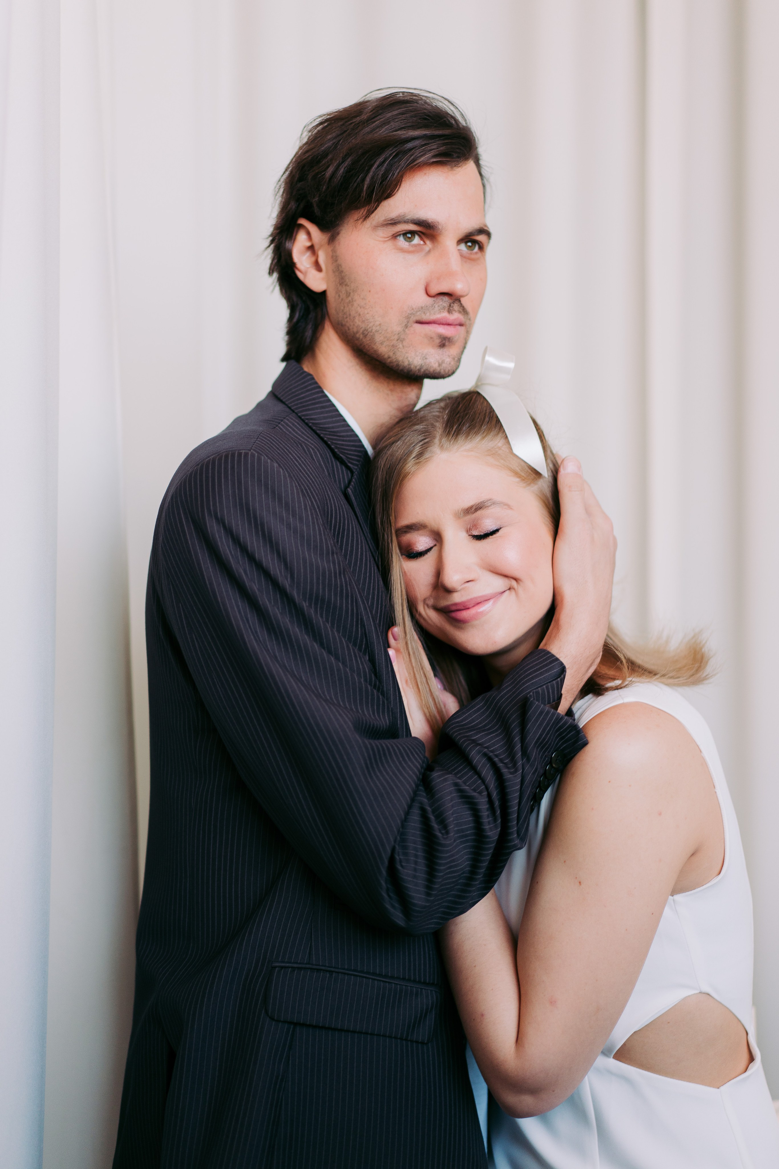 Свадебная фотосессия для двоих в студии, камерная свадьба в Москве