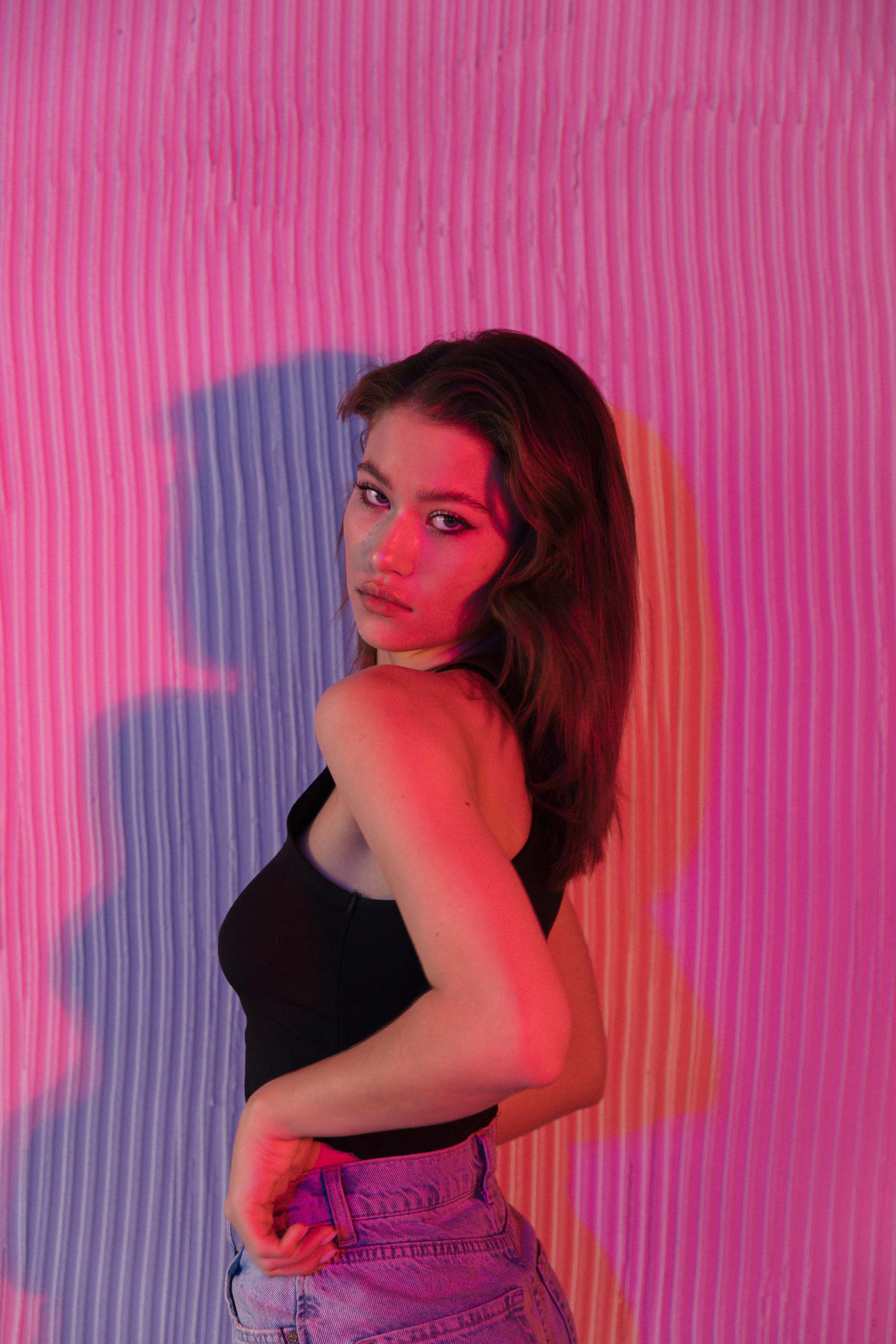 Ди. Главная