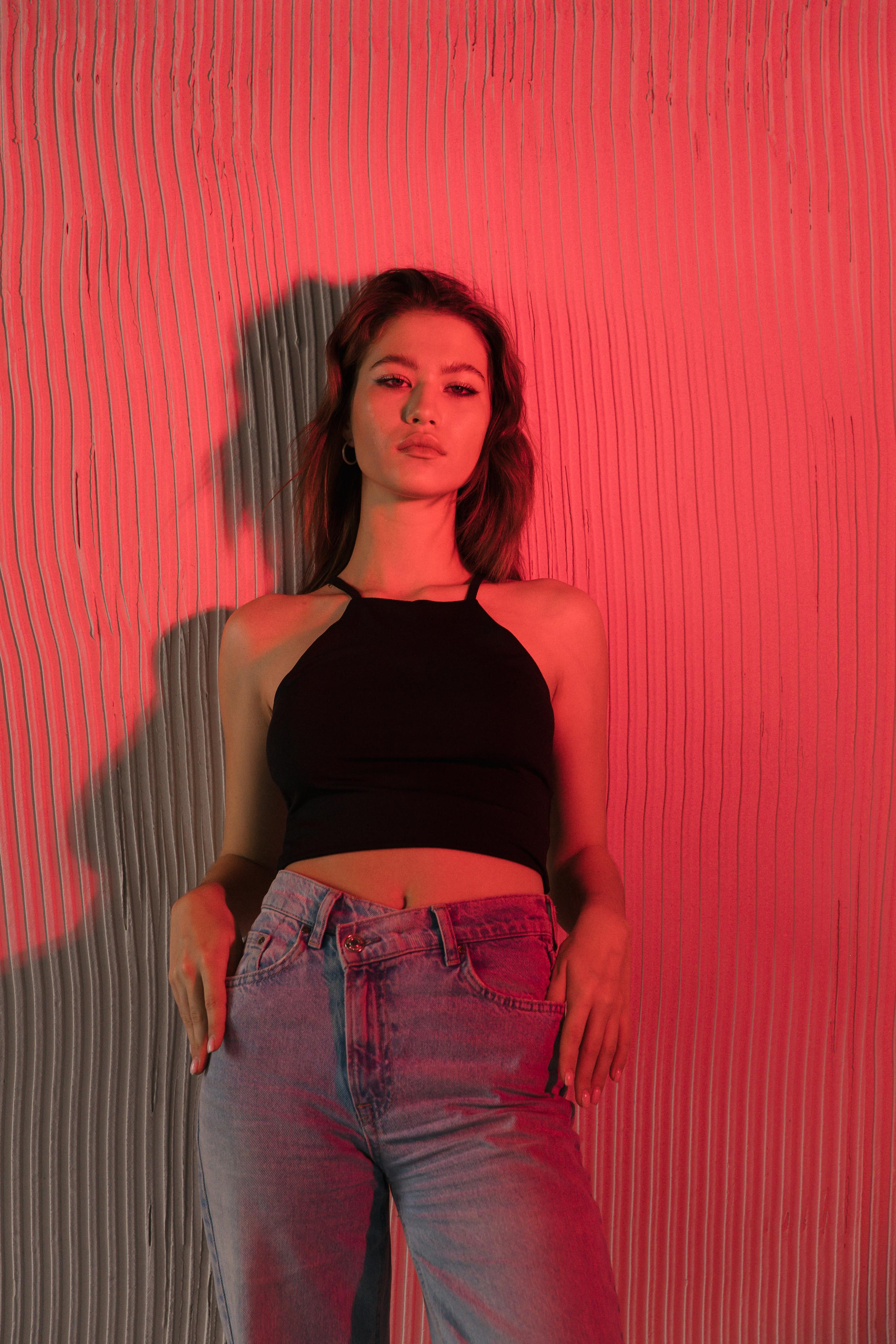 Ди. Главная