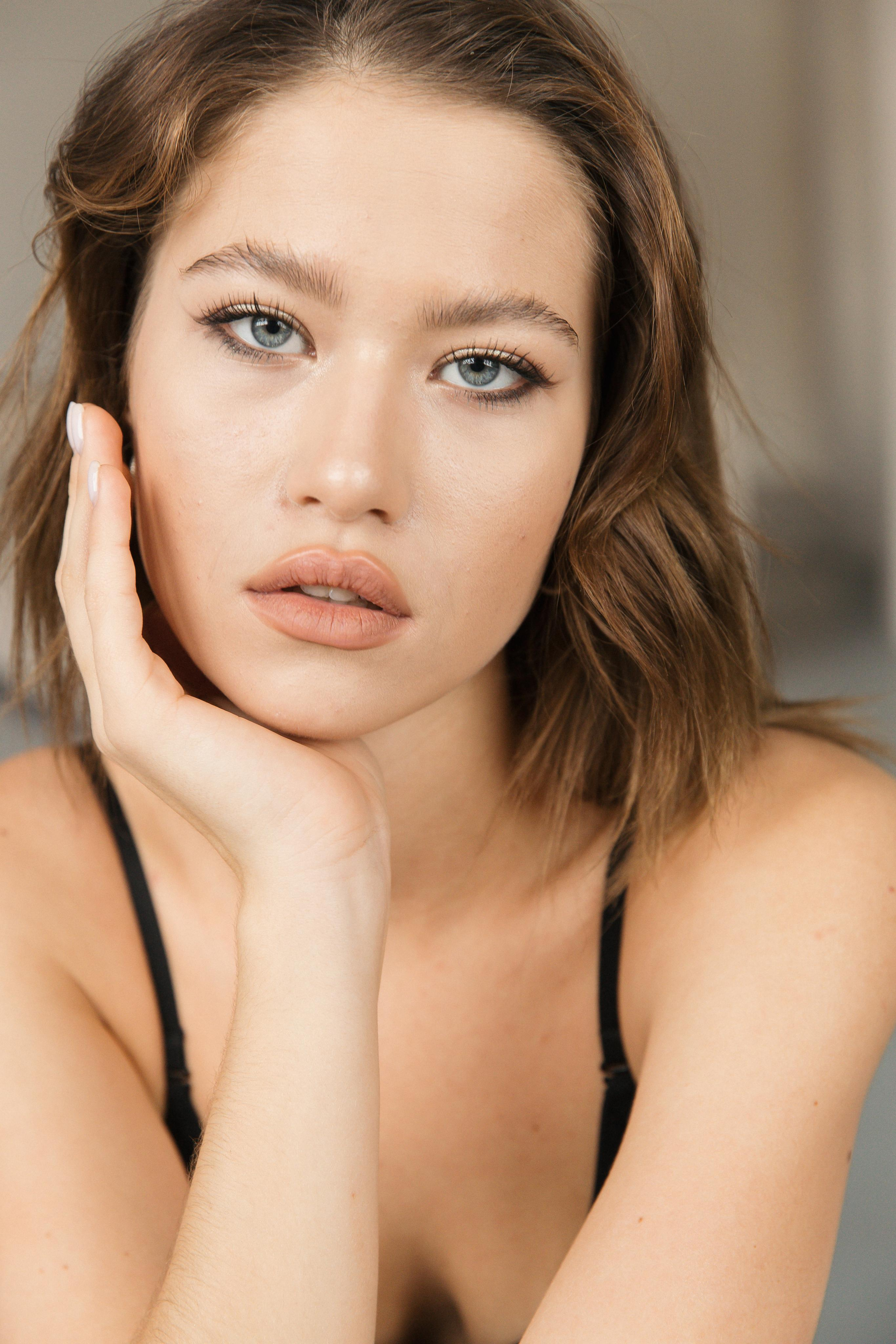 Ди. Главная