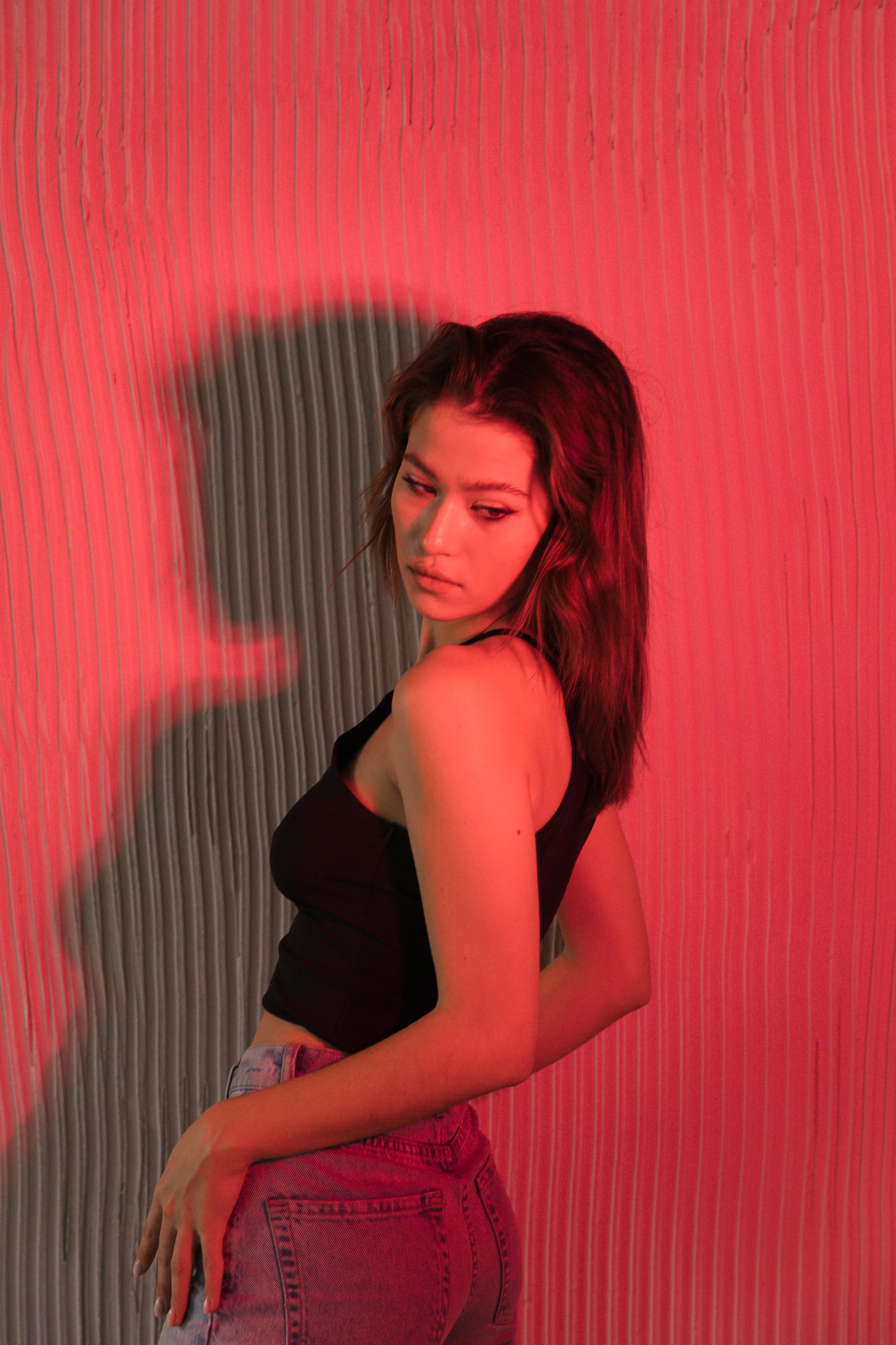 Ди. Главная