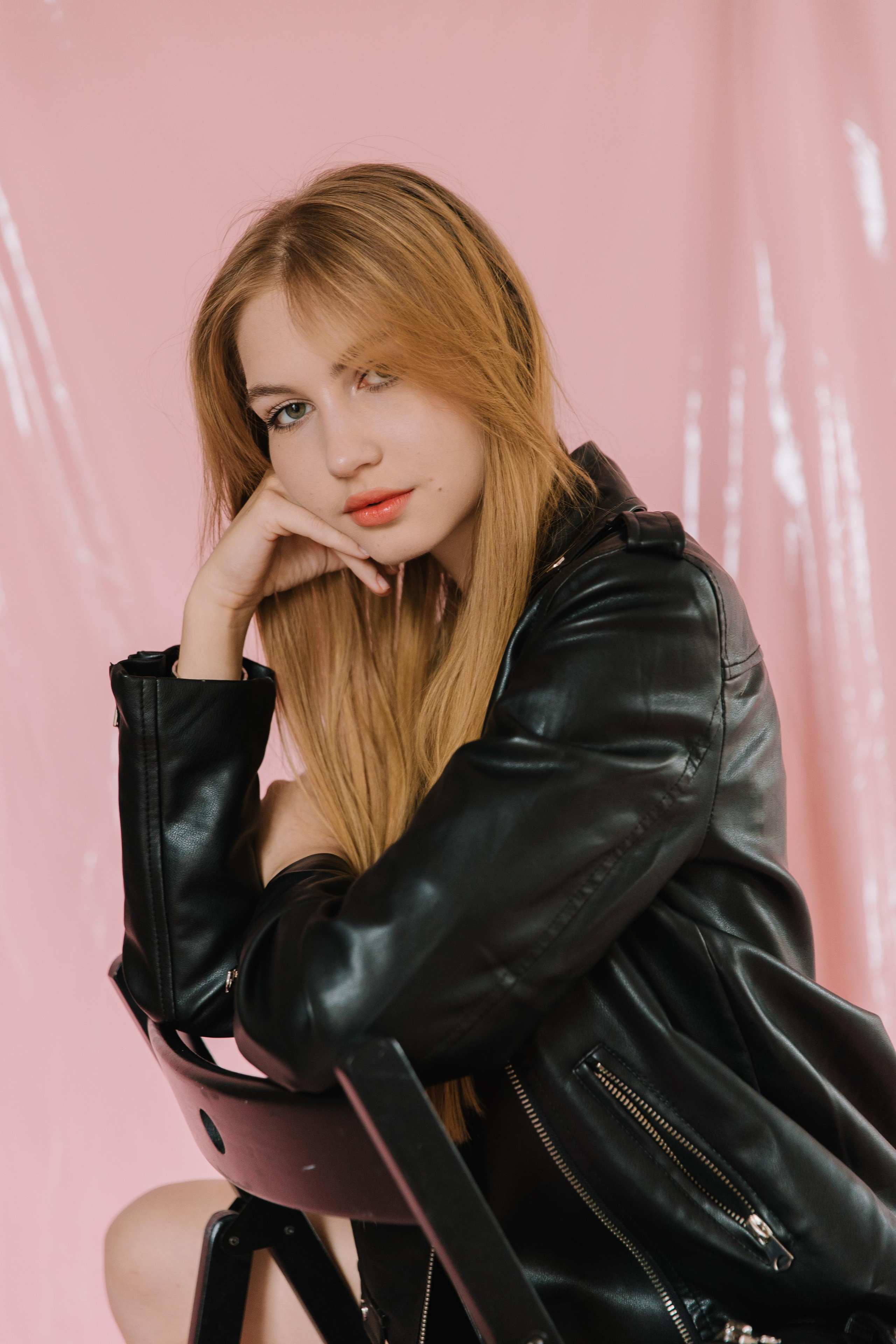 Юля. Главная