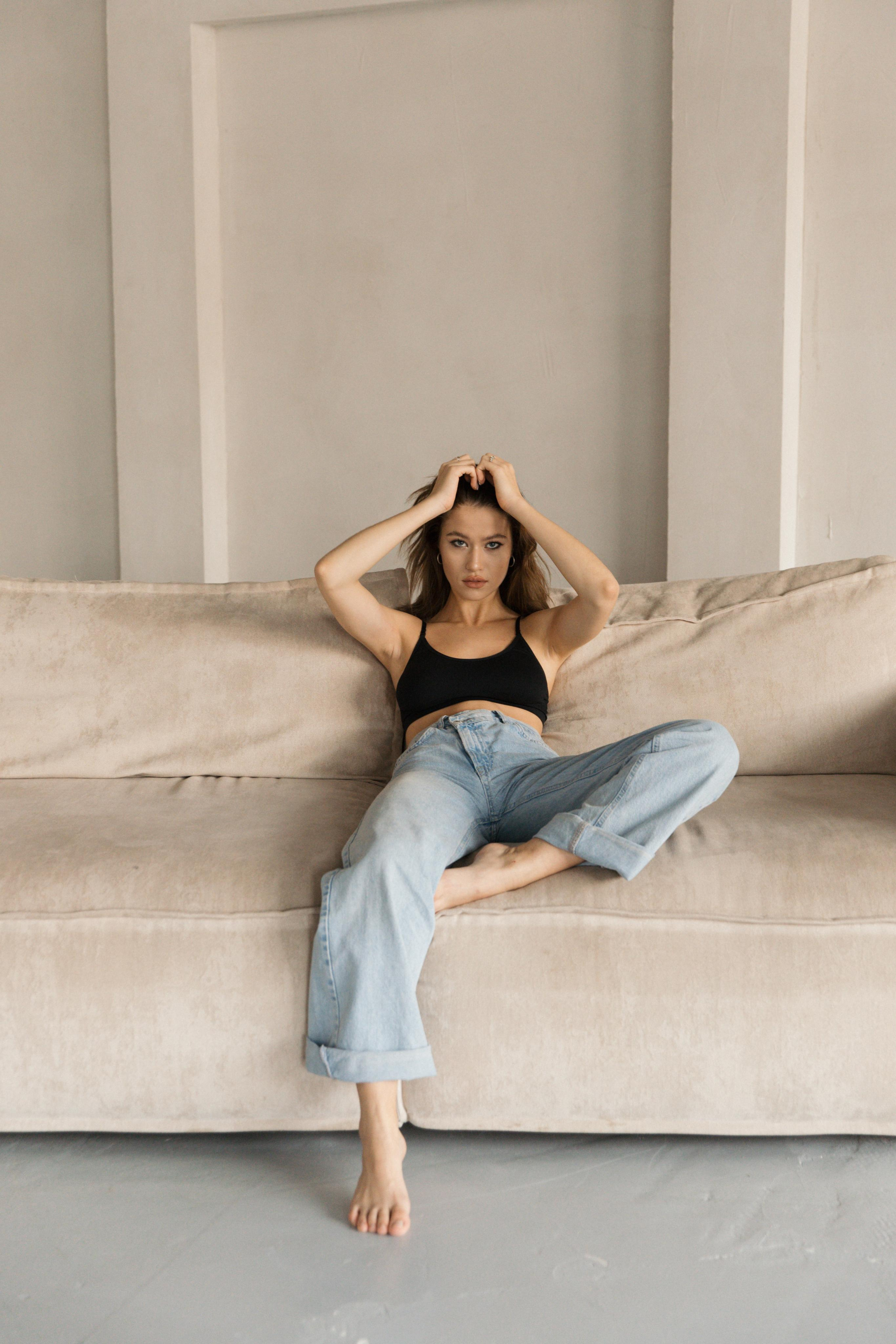 Ди. Главная