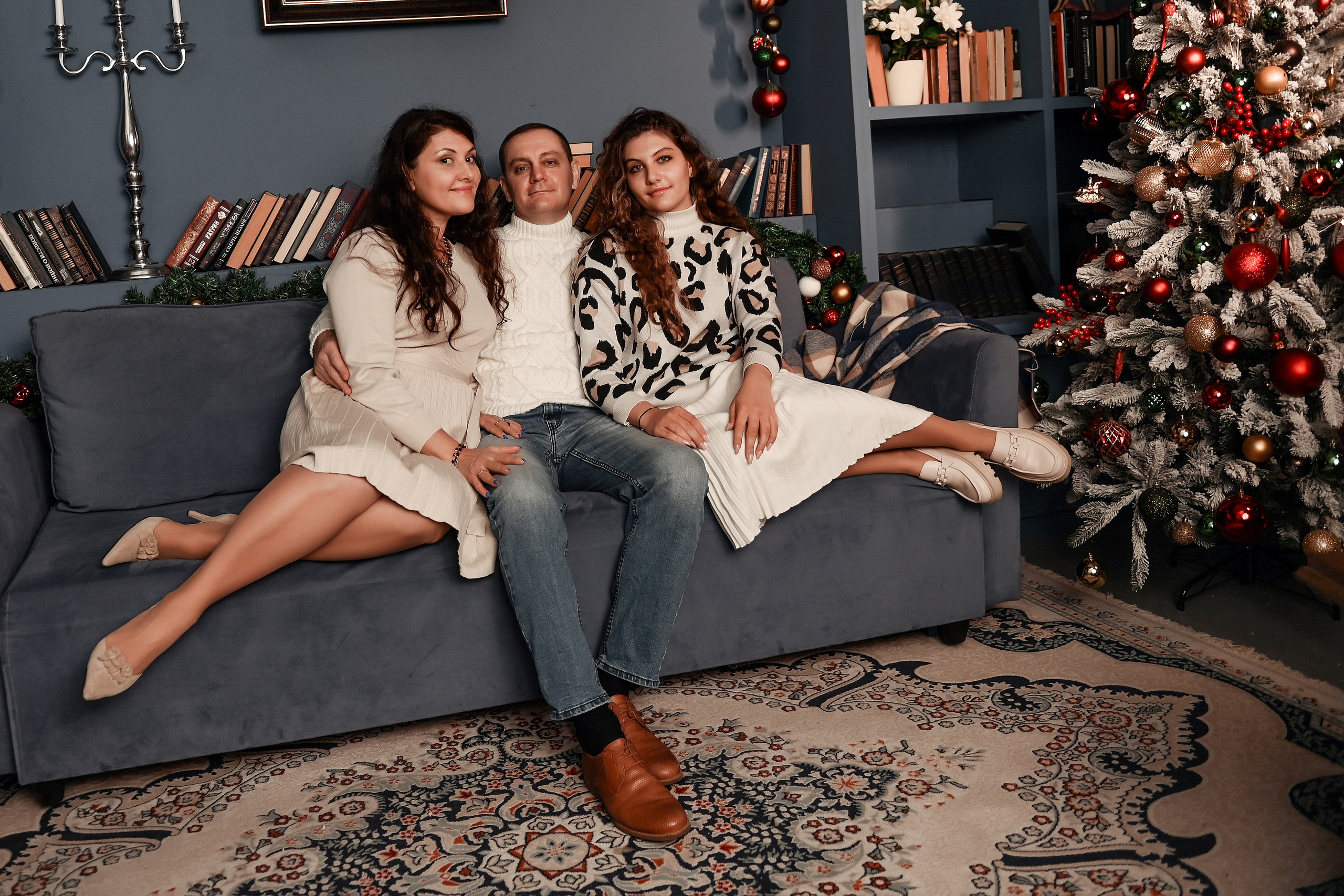 Новогодняя семейная. Свадебный, семейный, детский, контент фотограф в Омске Максим Ильин