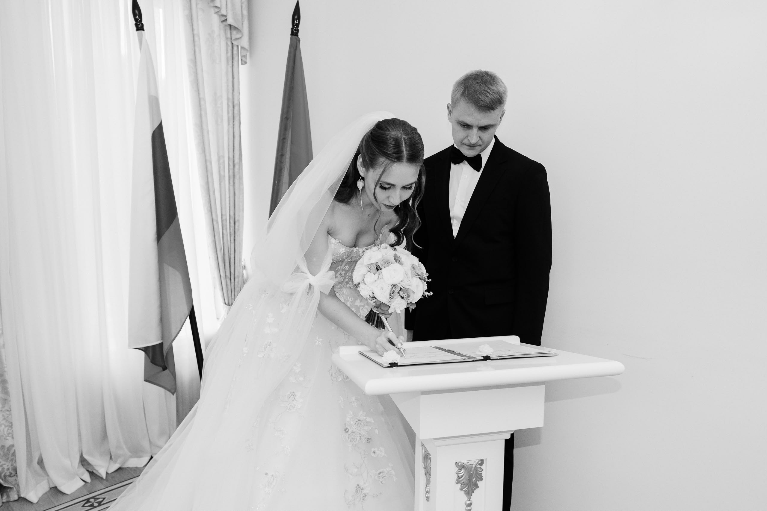 Василий и Марина — свадебный день в Петербурге. Свадебный фотограф Дмитрий Родионов — Санкт-Петербург и Ленинградская область