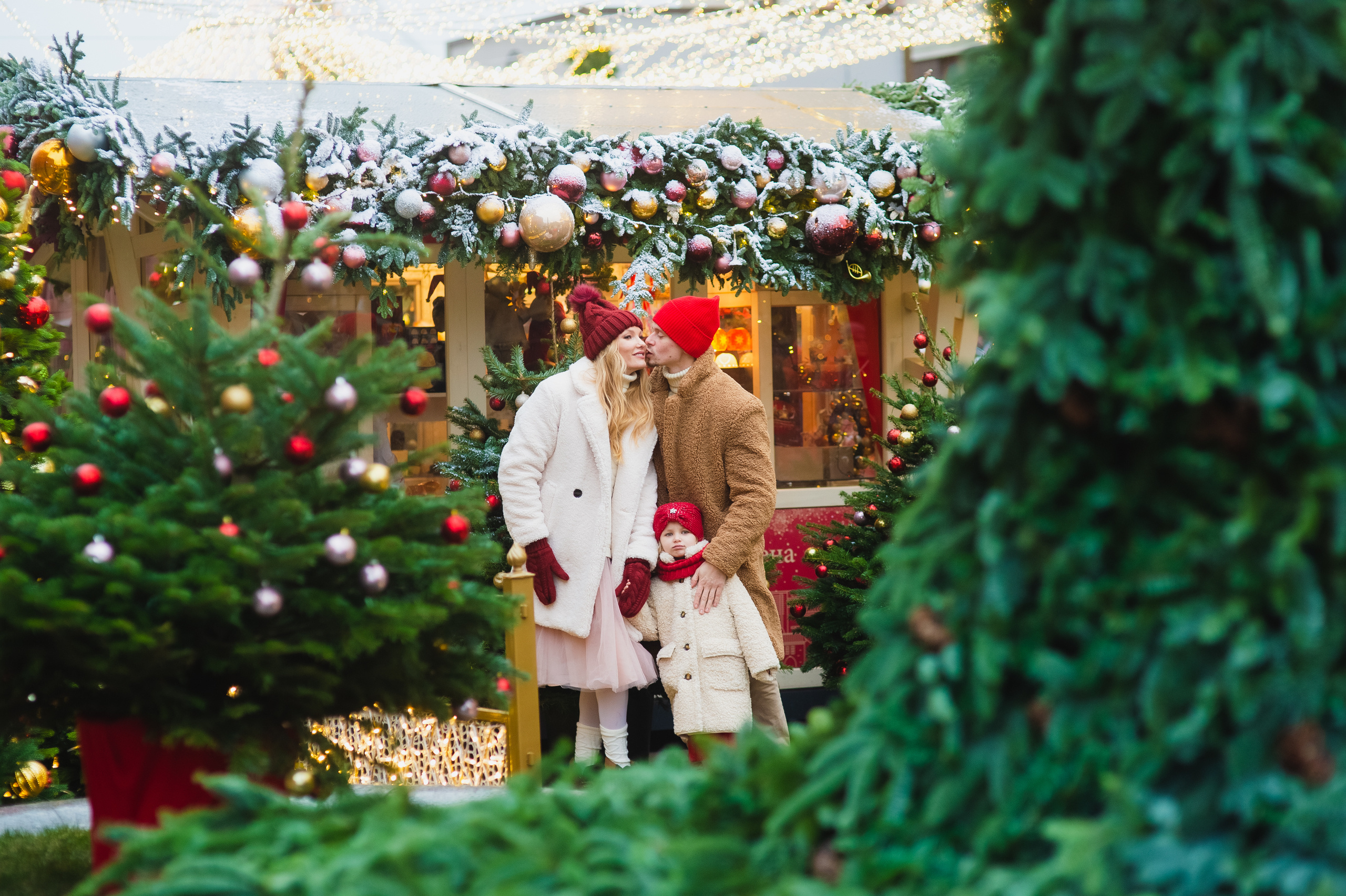 Новогодняя фотосессия на Красной площади для Екатерины и Игоря с детьми. Портретный фотограф в Москве, Московской области. Деловой портрет