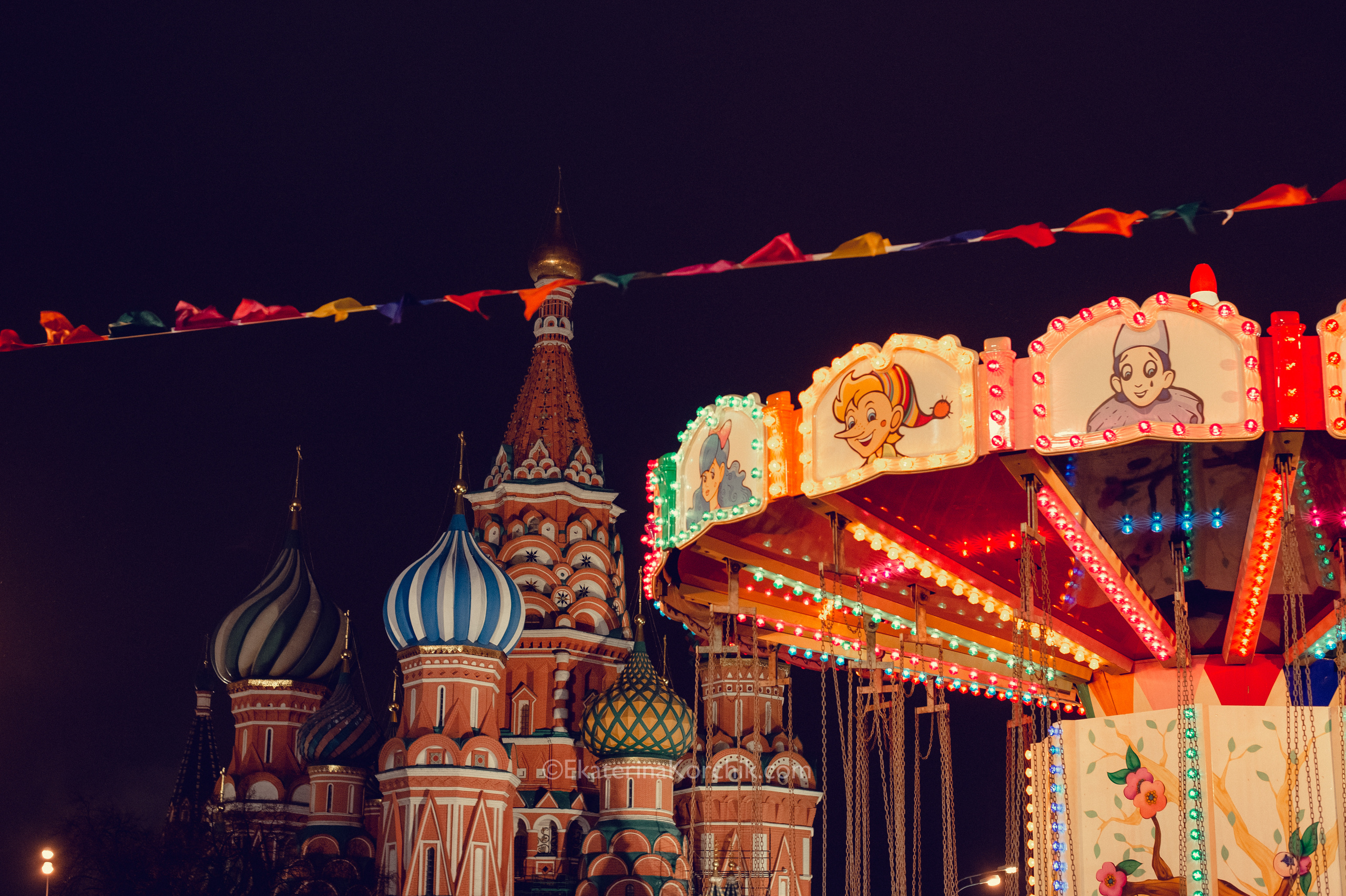 Ночная новогодняя Москва. Портретный фотограф в Москве, Московской области. Деловой портрет