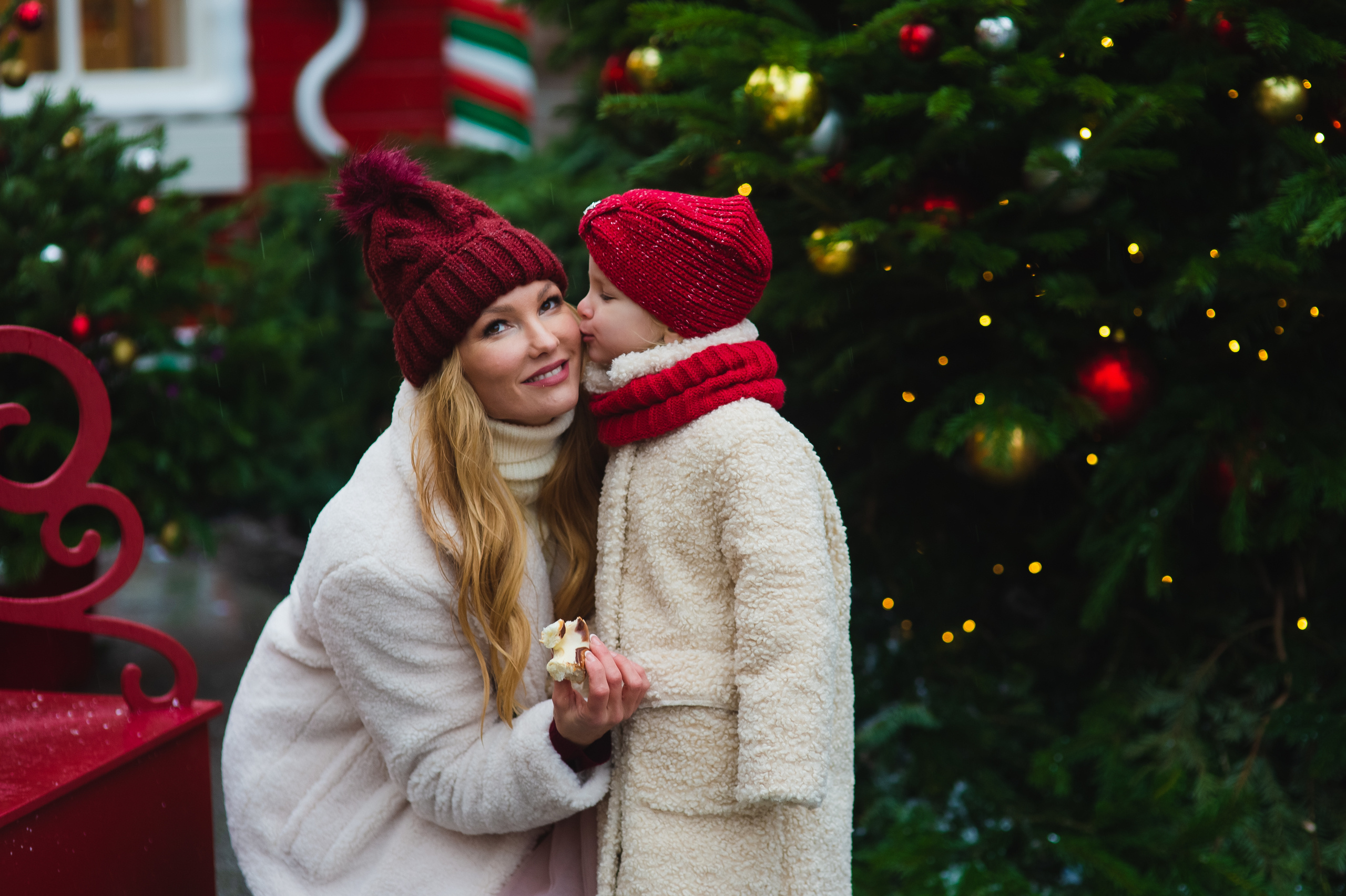 Новогодняя фотосессия на Красной площади для Екатерины и Игоря с детьми. Портретный фотограф в Москве, Московской области. Деловой портрет