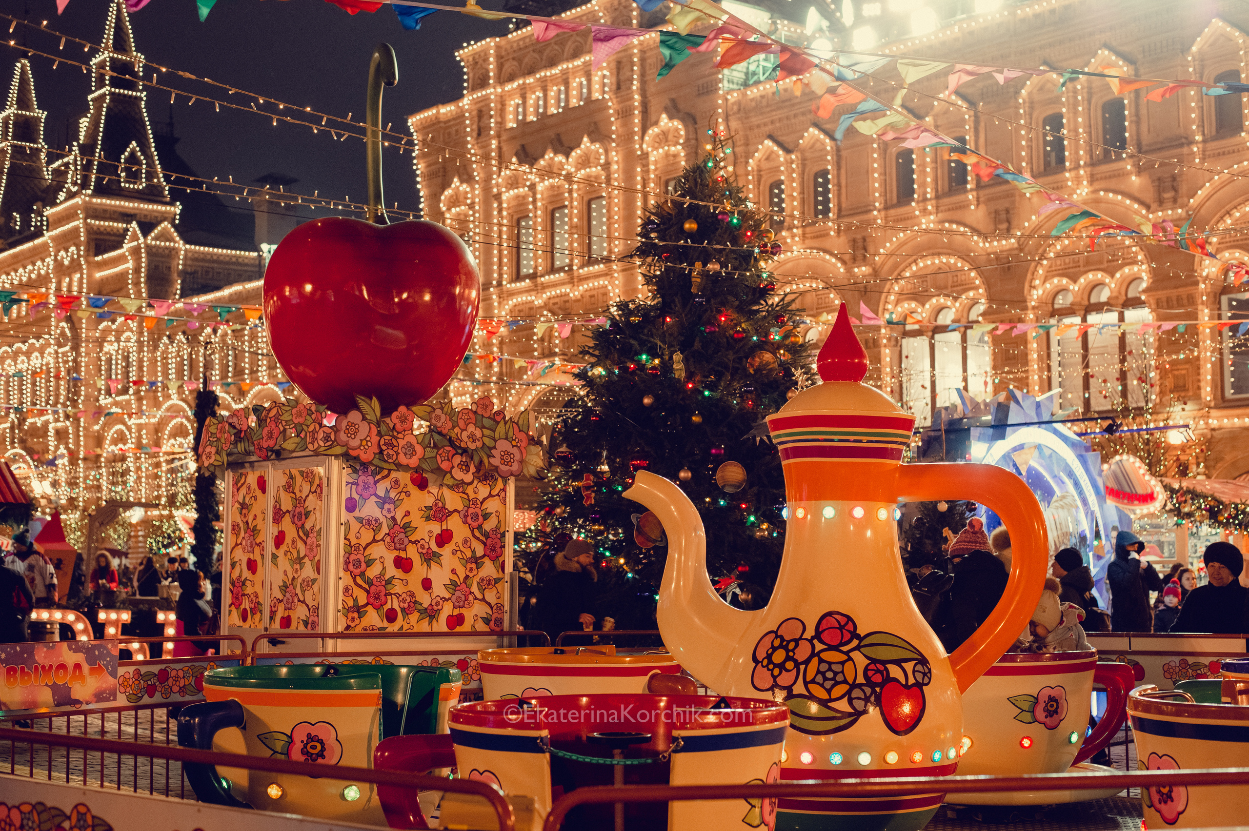 Ночная новогодняя Москва. Портретный фотограф в Москве, Московской области. Деловой портрет