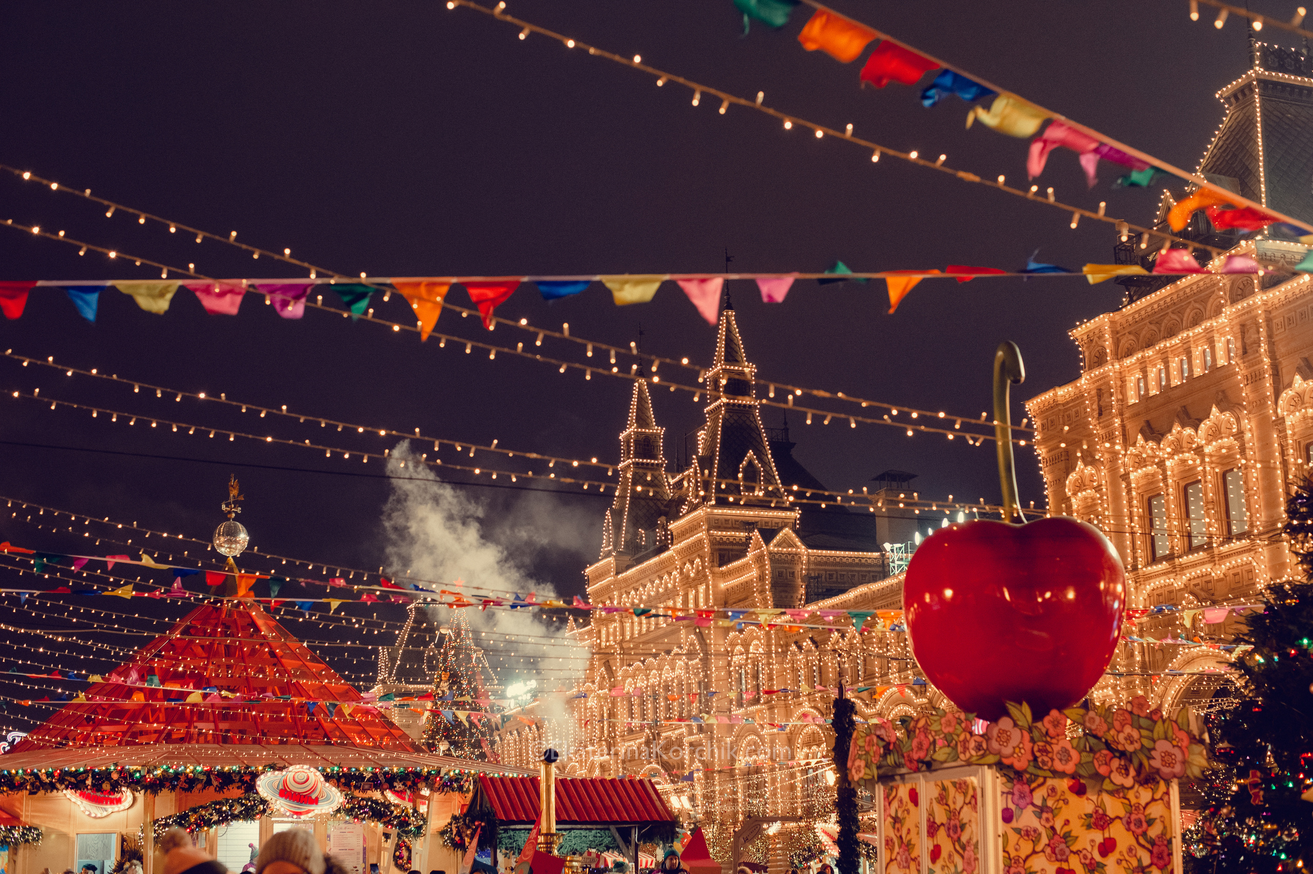 Ночная новогодняя Москва. Портретный фотограф в Москве, Московской области. Деловой портрет