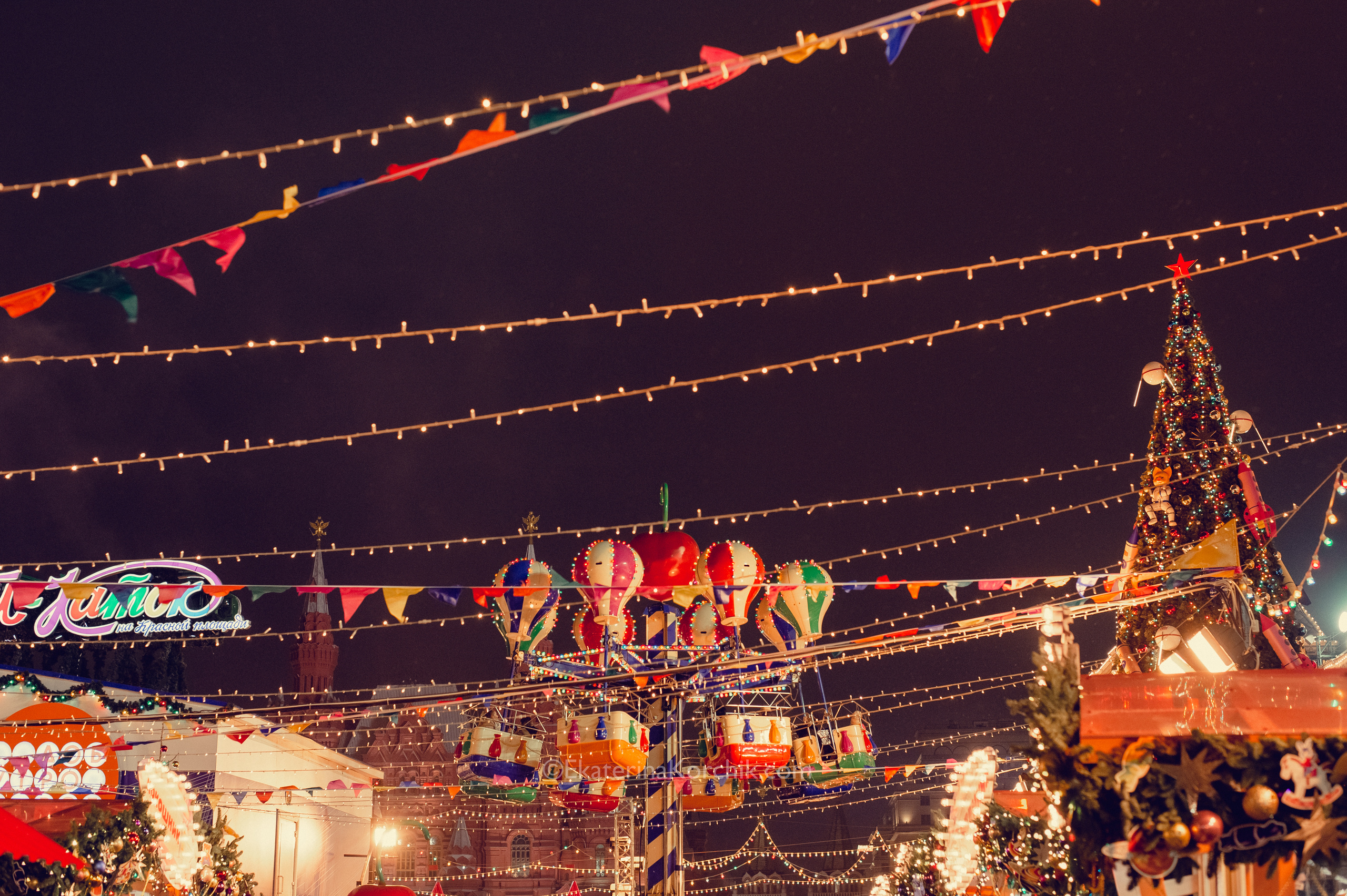 Ночная новогодняя Москва. Портретный фотограф в Москве, Московской области. Деловой портрет