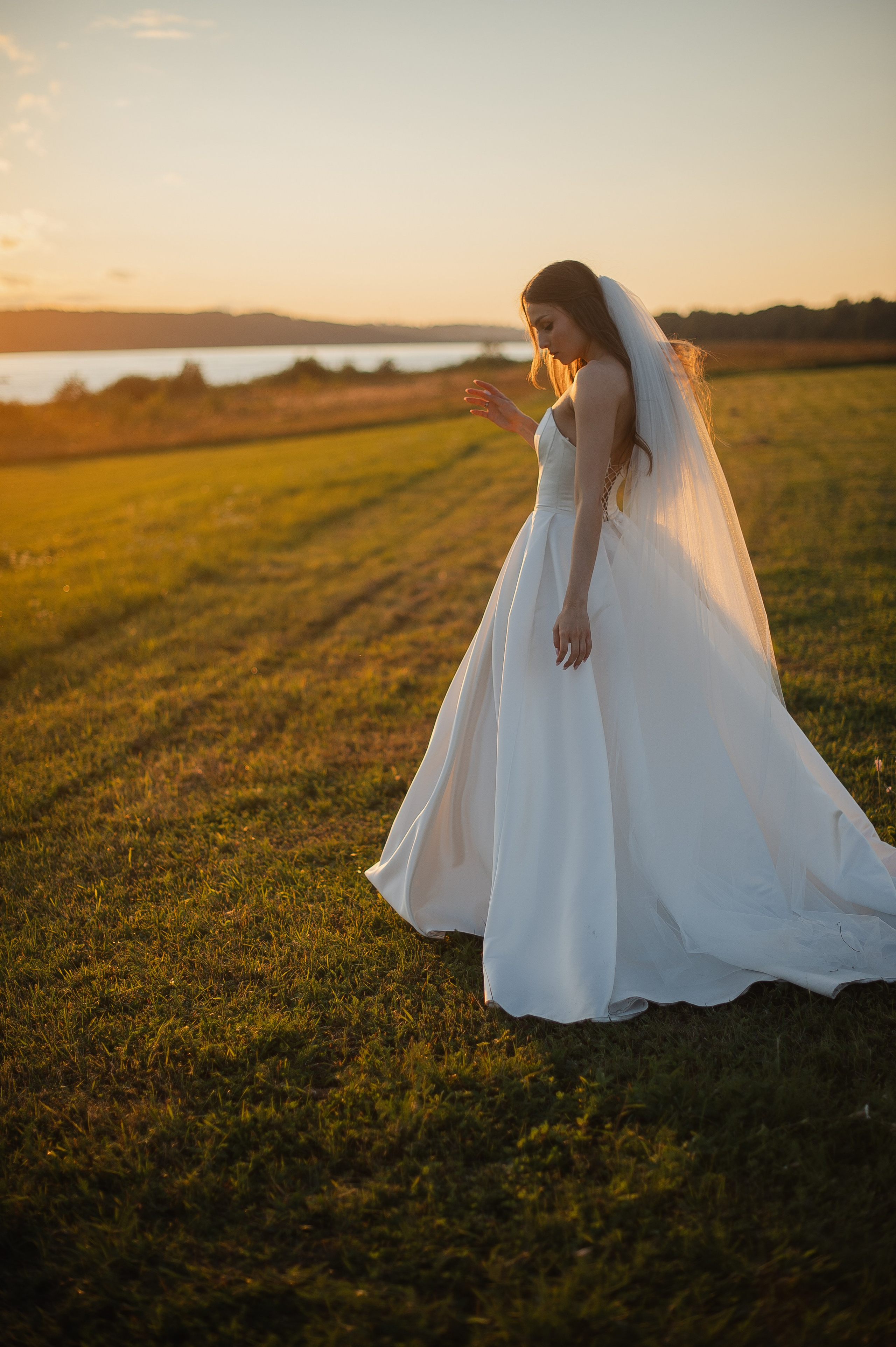 Свадьба на берегу Волги. Свадебный фотограф в Ярославле Денис Медоваров